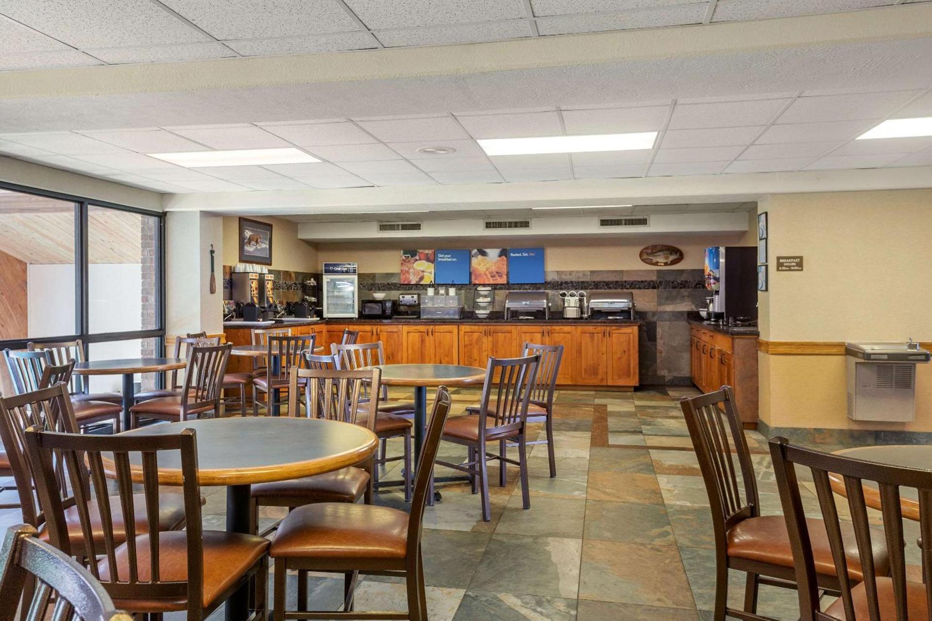 Comfort Inn at Thousand Hills photo 50