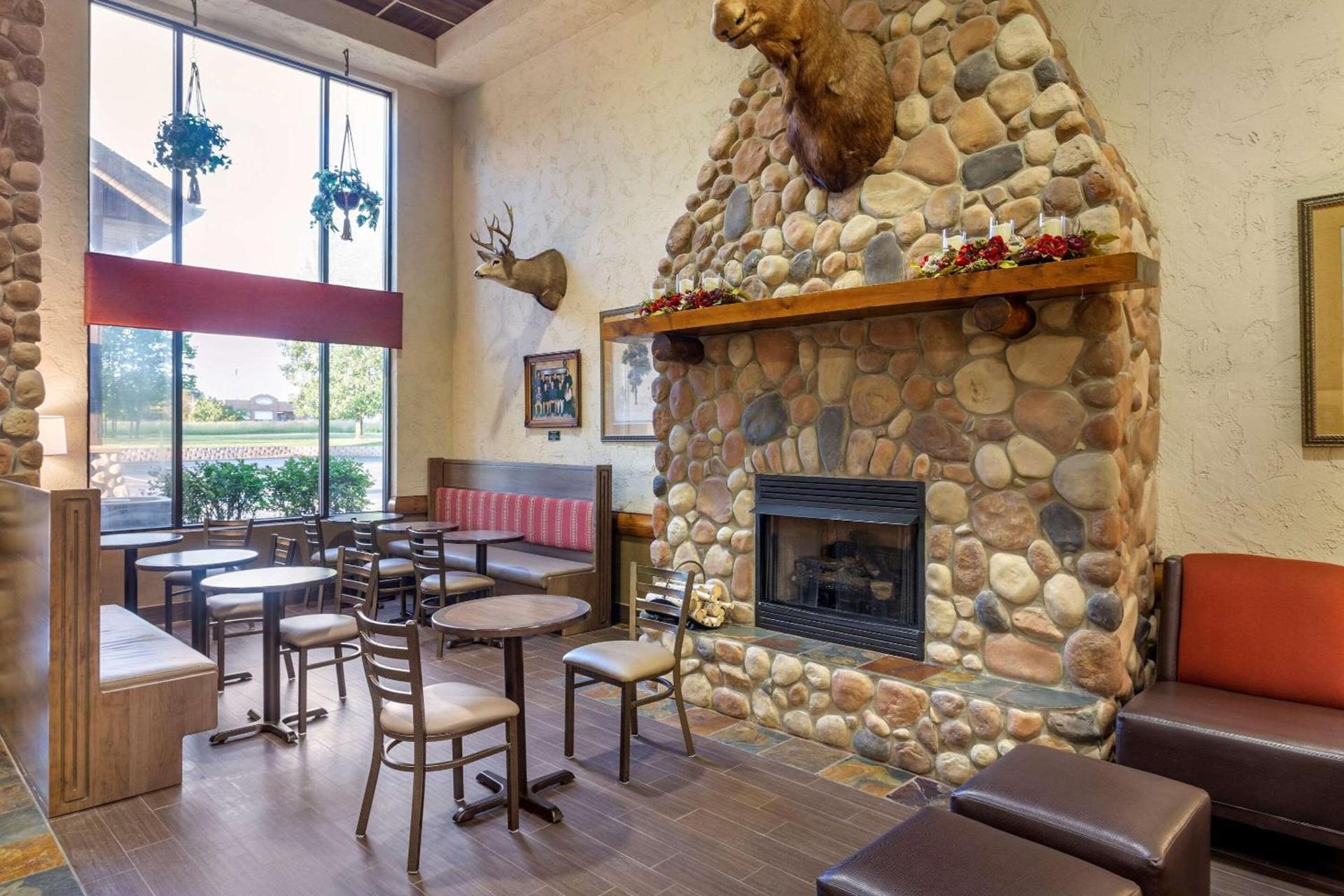 Comfort Inn & Suites Branson Meadows photo 7