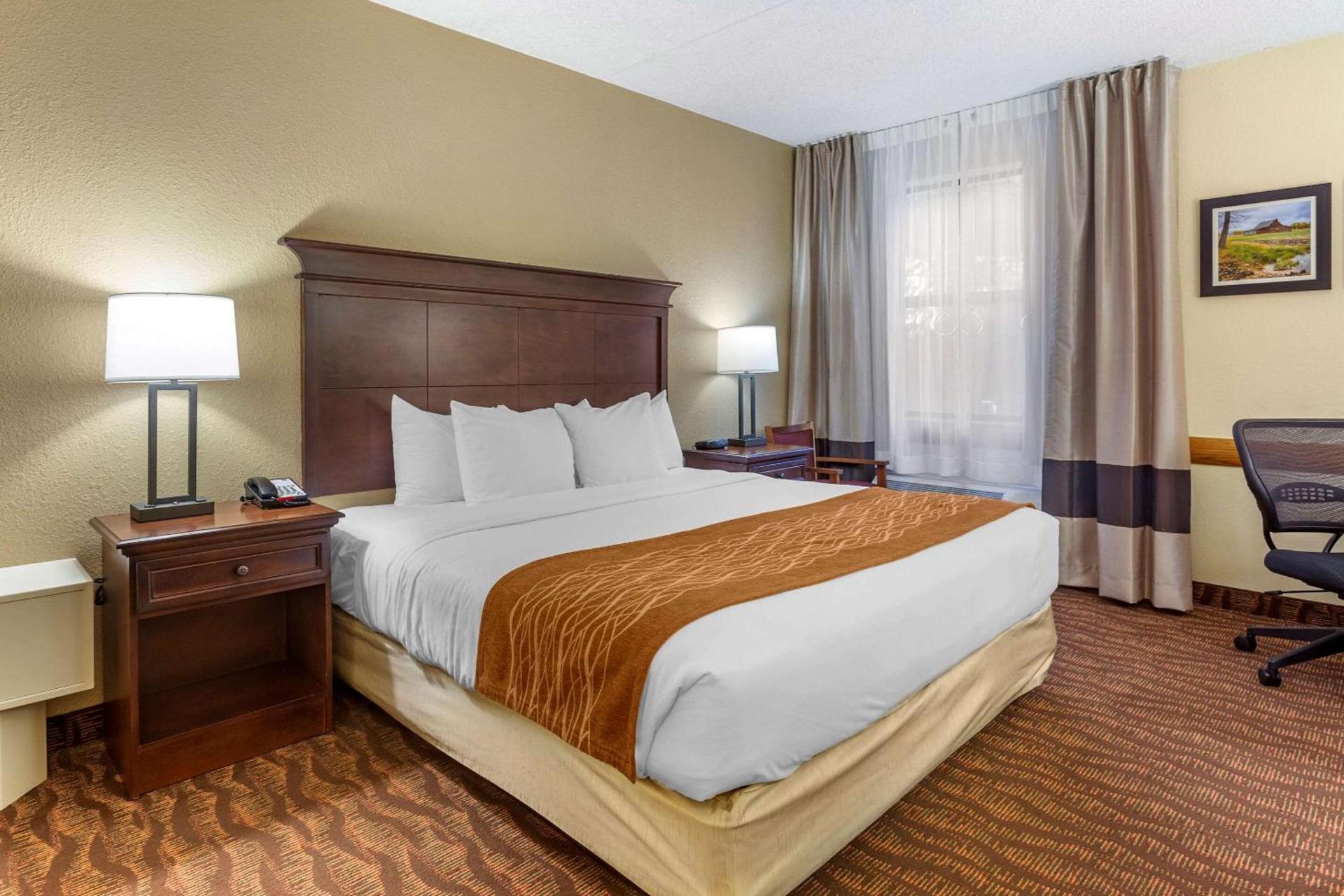 Comfort Inn & Suites Branson Meadows photo 9