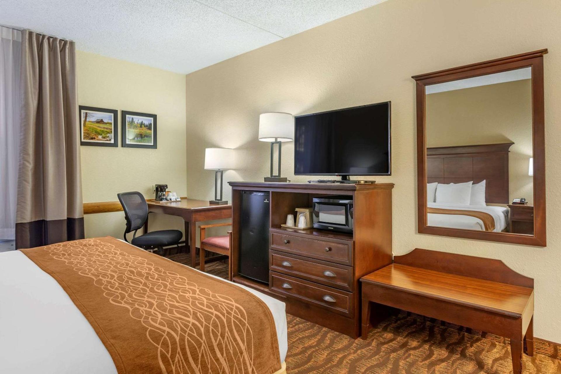 Comfort Inn & Suites Branson Meadows photo 10