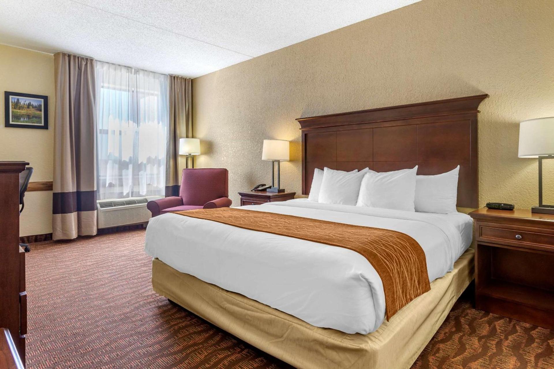 Comfort Inn & Suites Branson Meadows photo 14
