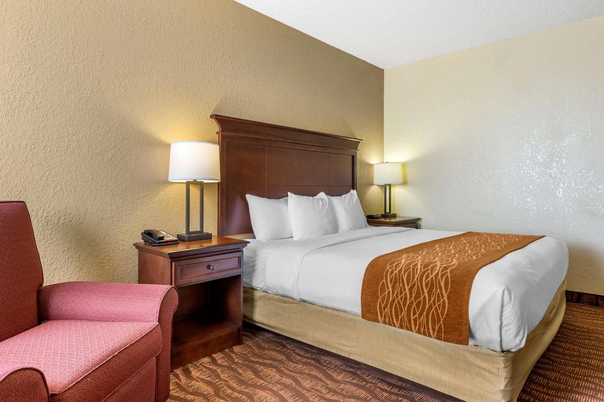 Comfort Inn & Suites Branson Meadows photo 16