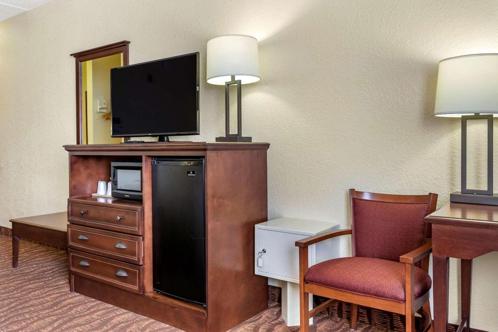 Comfort Inn & Suites Branson Meadows photo 15