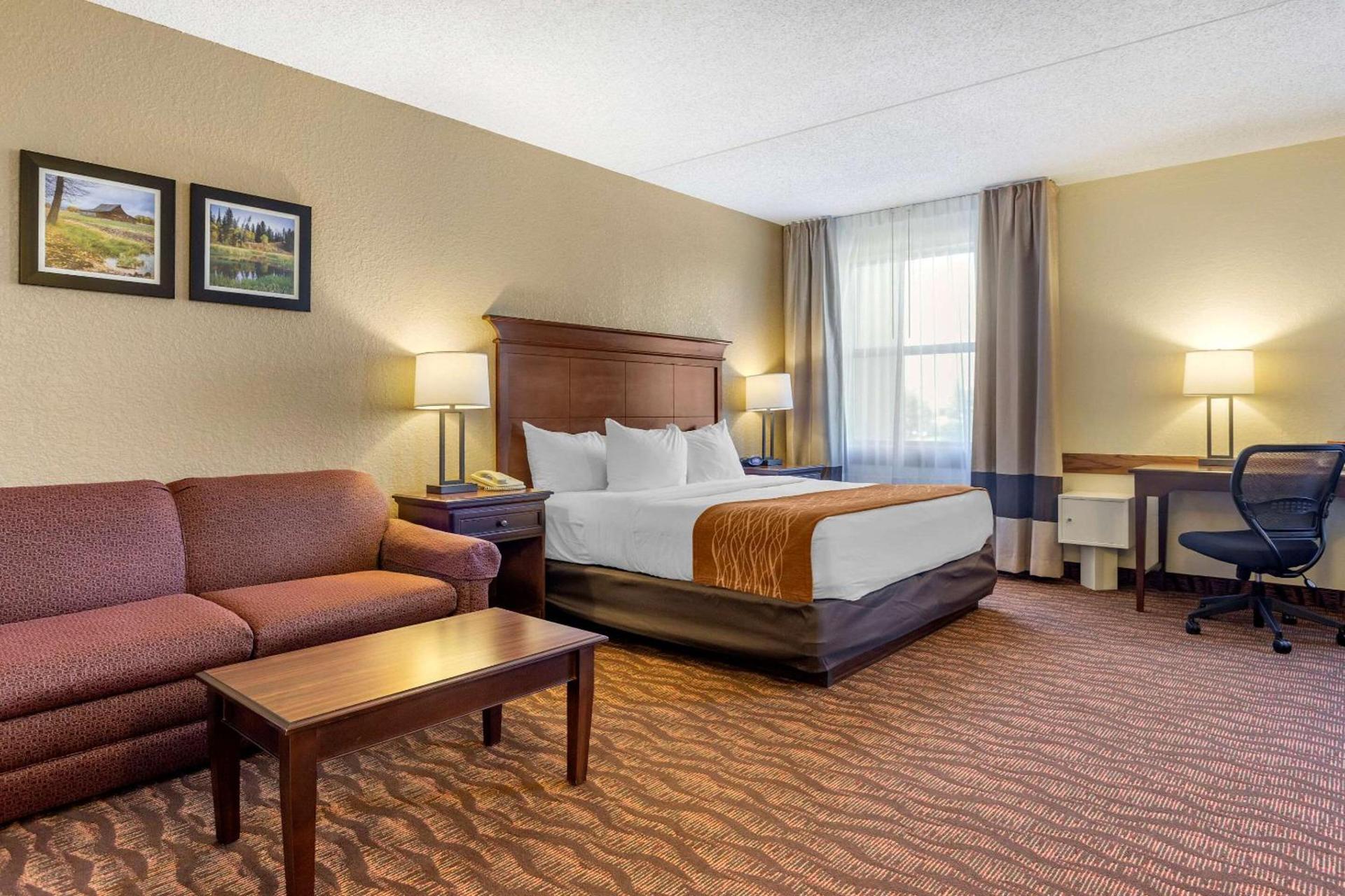 Comfort Inn & Suites Branson Meadows photo 27