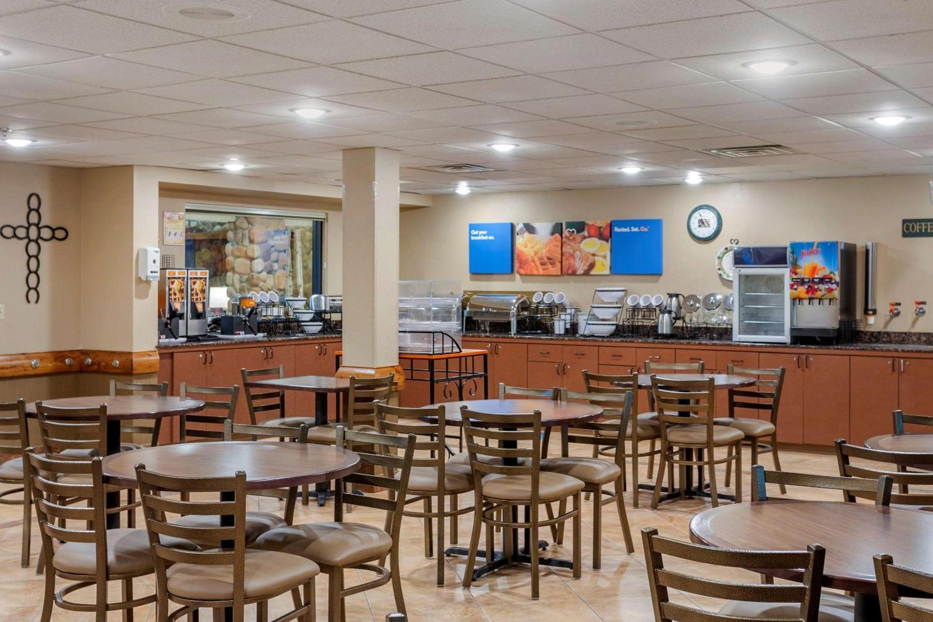 Comfort Inn & Suites Branson Meadows photo 47