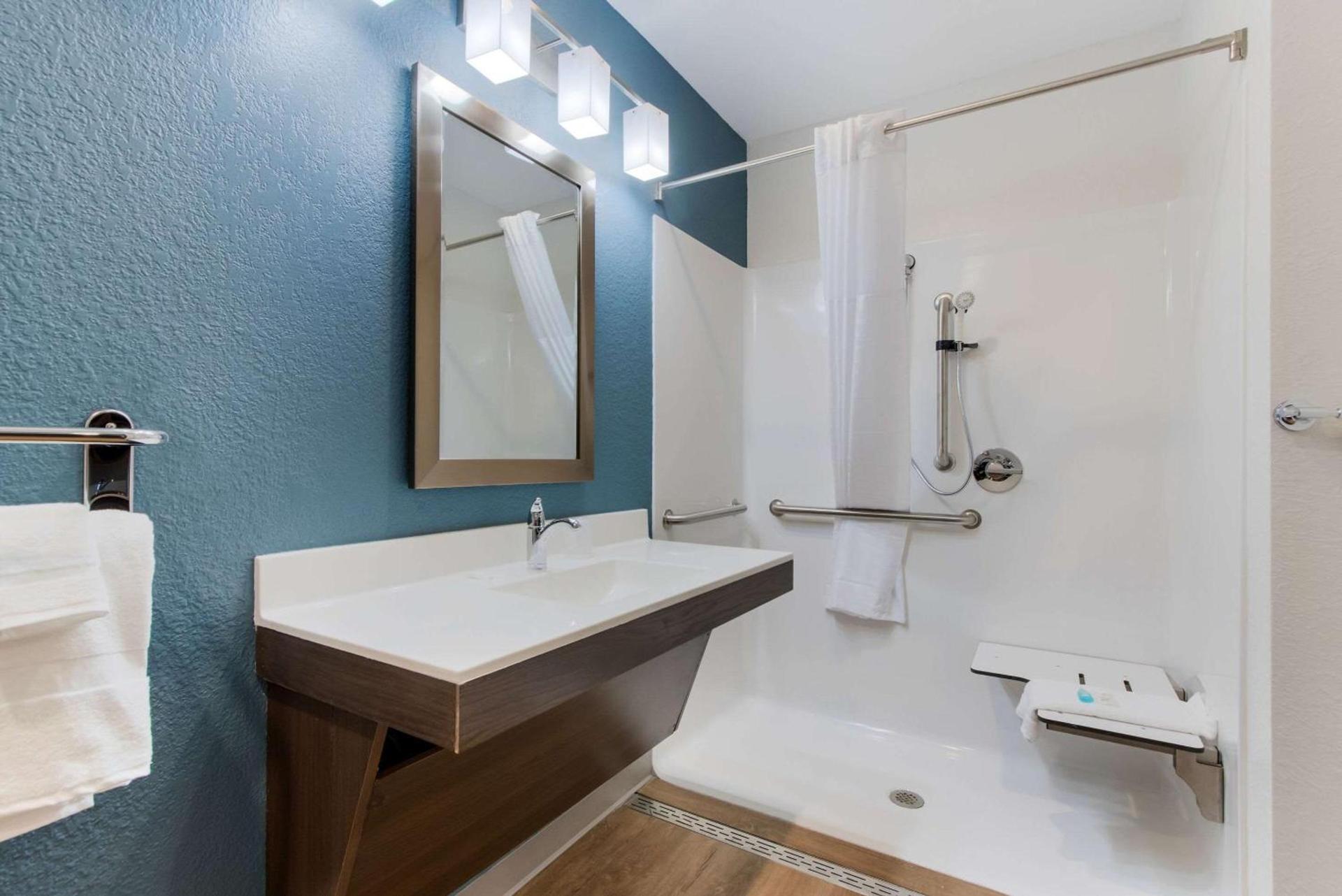 WoodSpring Suites Tamarac photo 19