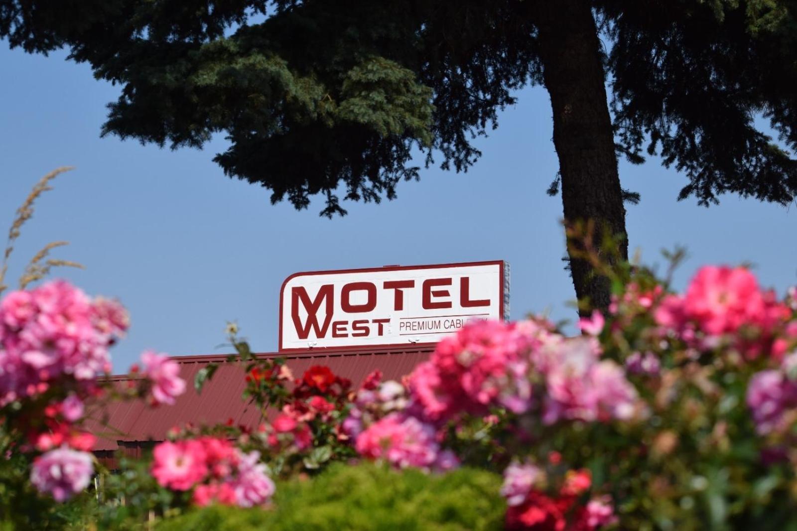 Motel West photo 2