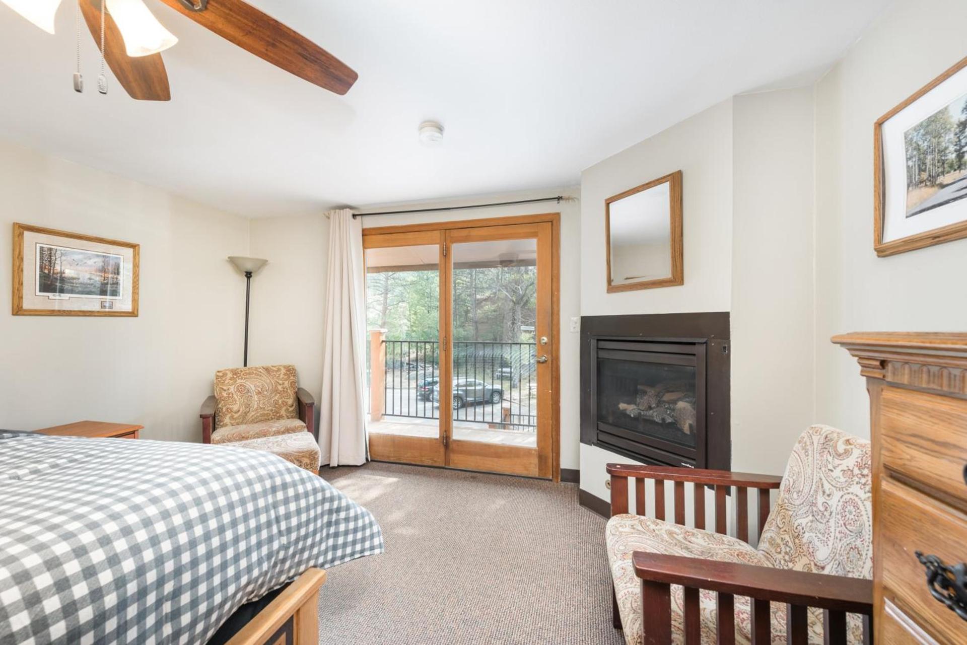4 Seasons Inn on Fall River photo 80