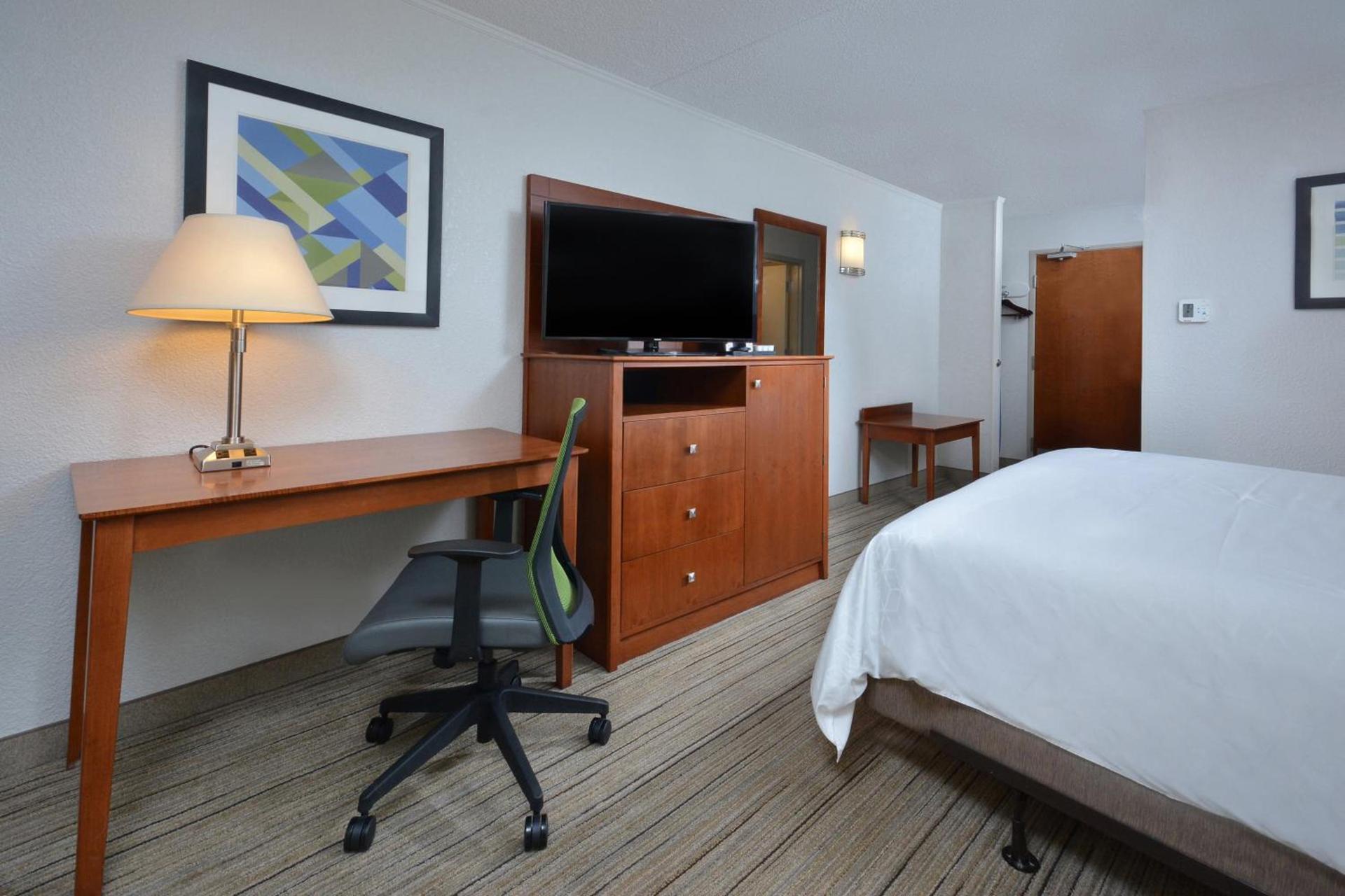 Holiday Inn Express Lynchburg by IHG photo 21