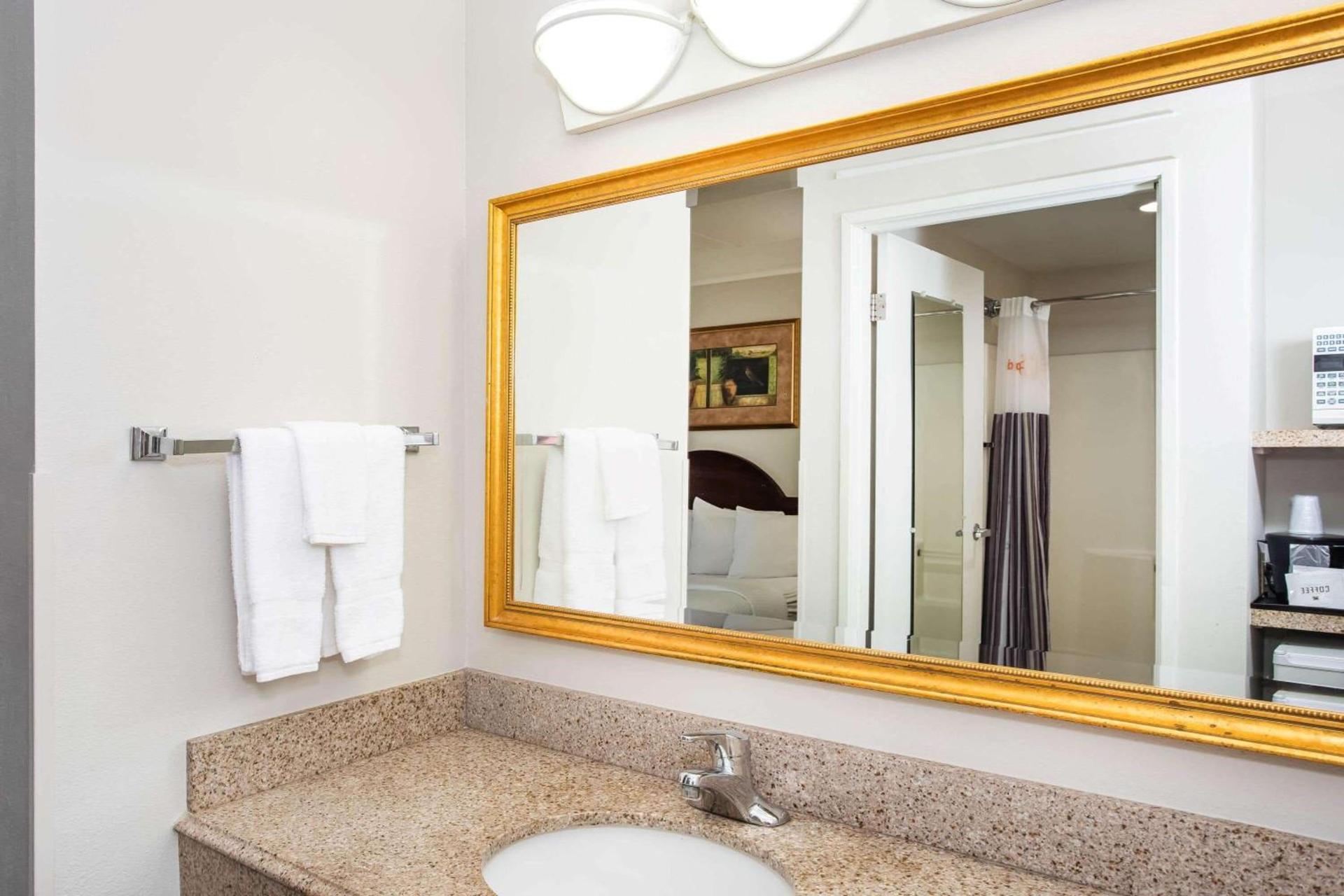 La Quinta by Wyndham Melbourne Viera photo 31