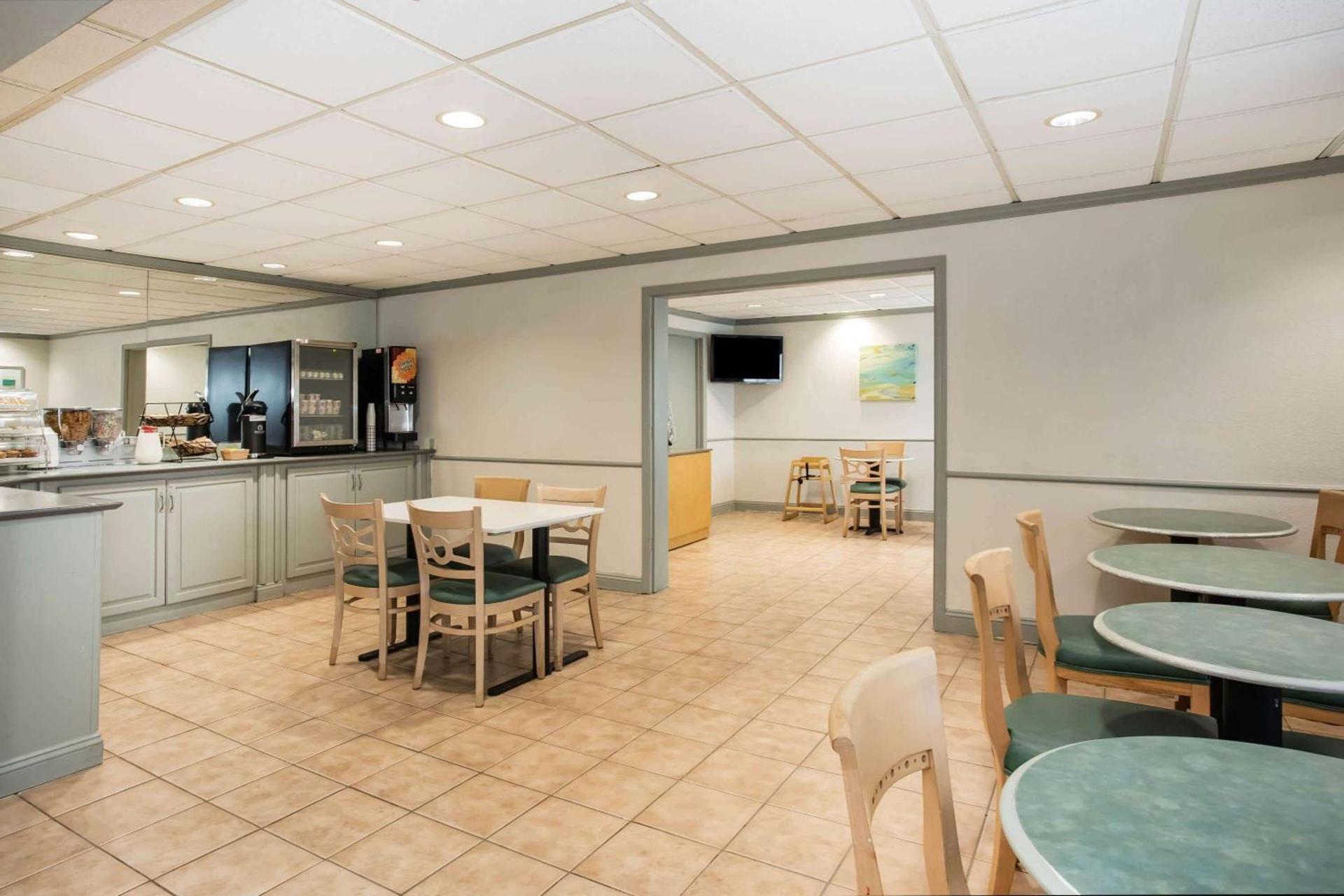 La Quinta by Wyndham Melbourne Viera photo 35