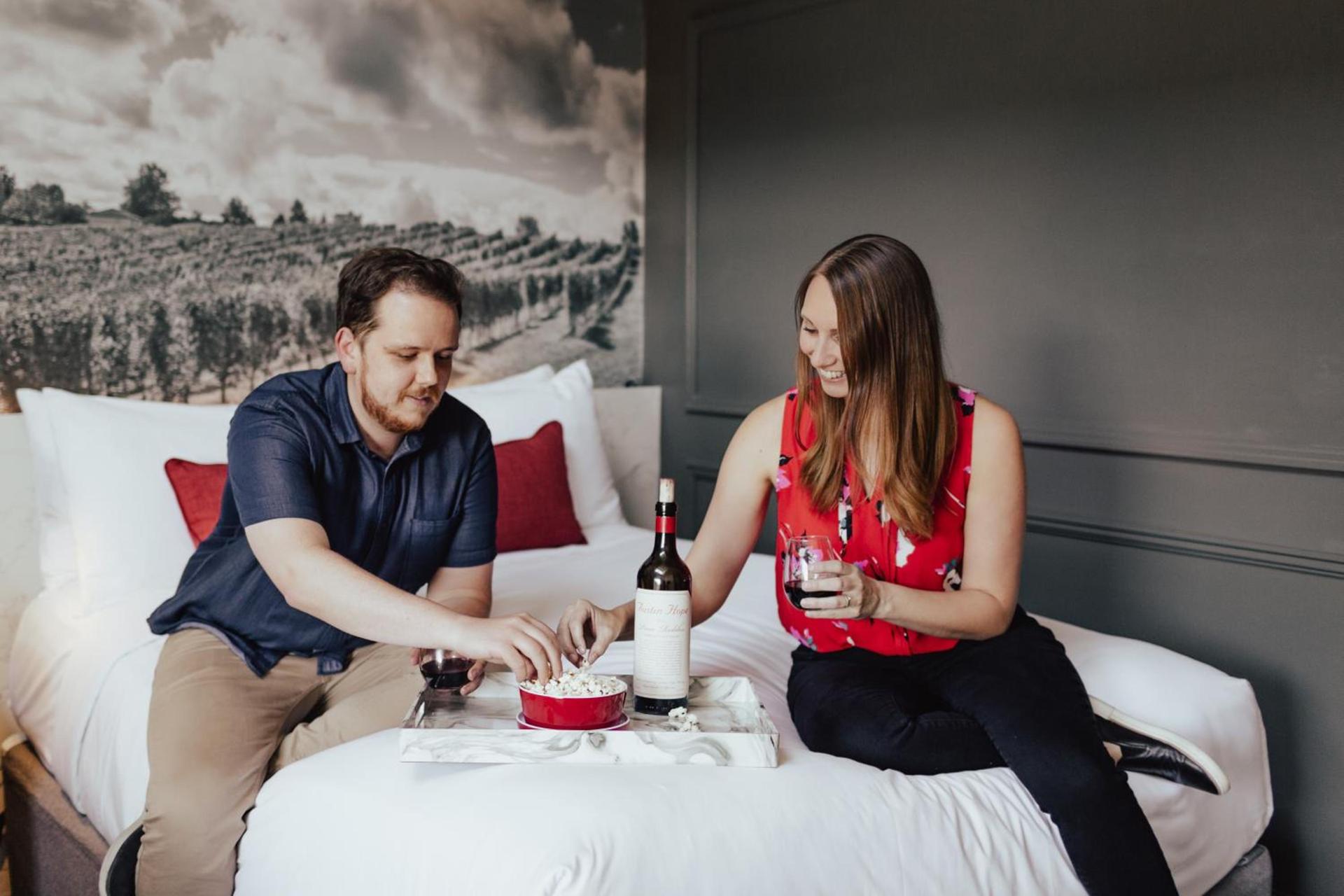 Vinland Hotel and Lounge photo 54