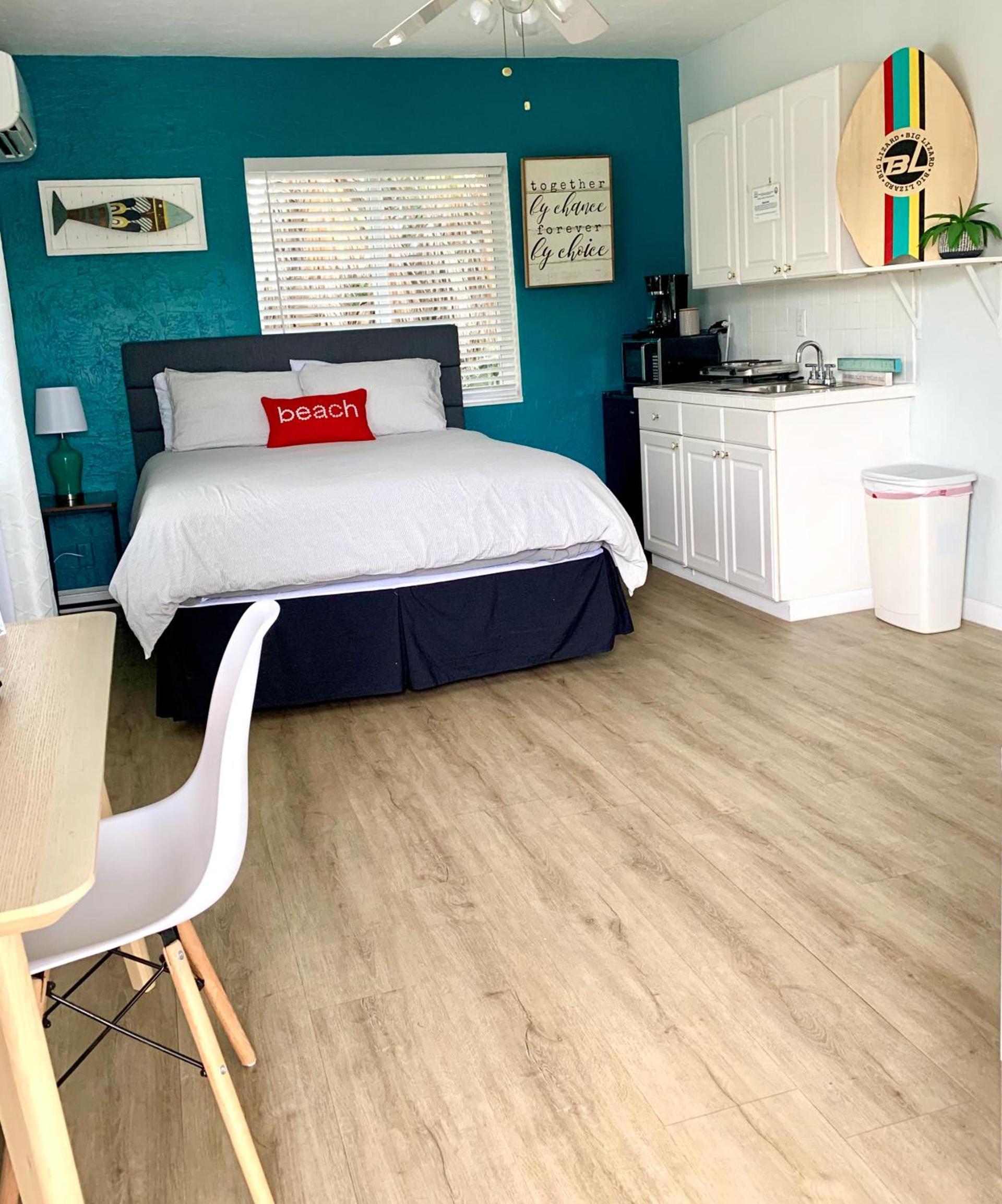 4145 By The Sea Inn & Suites photo 6