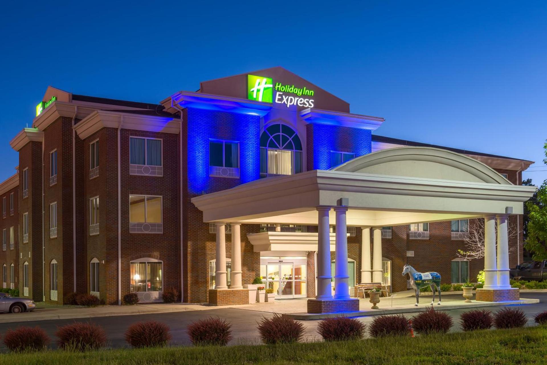Holiday Inn Express & Suites Lexington Downtown Area-Keeneland by IHG photo 53