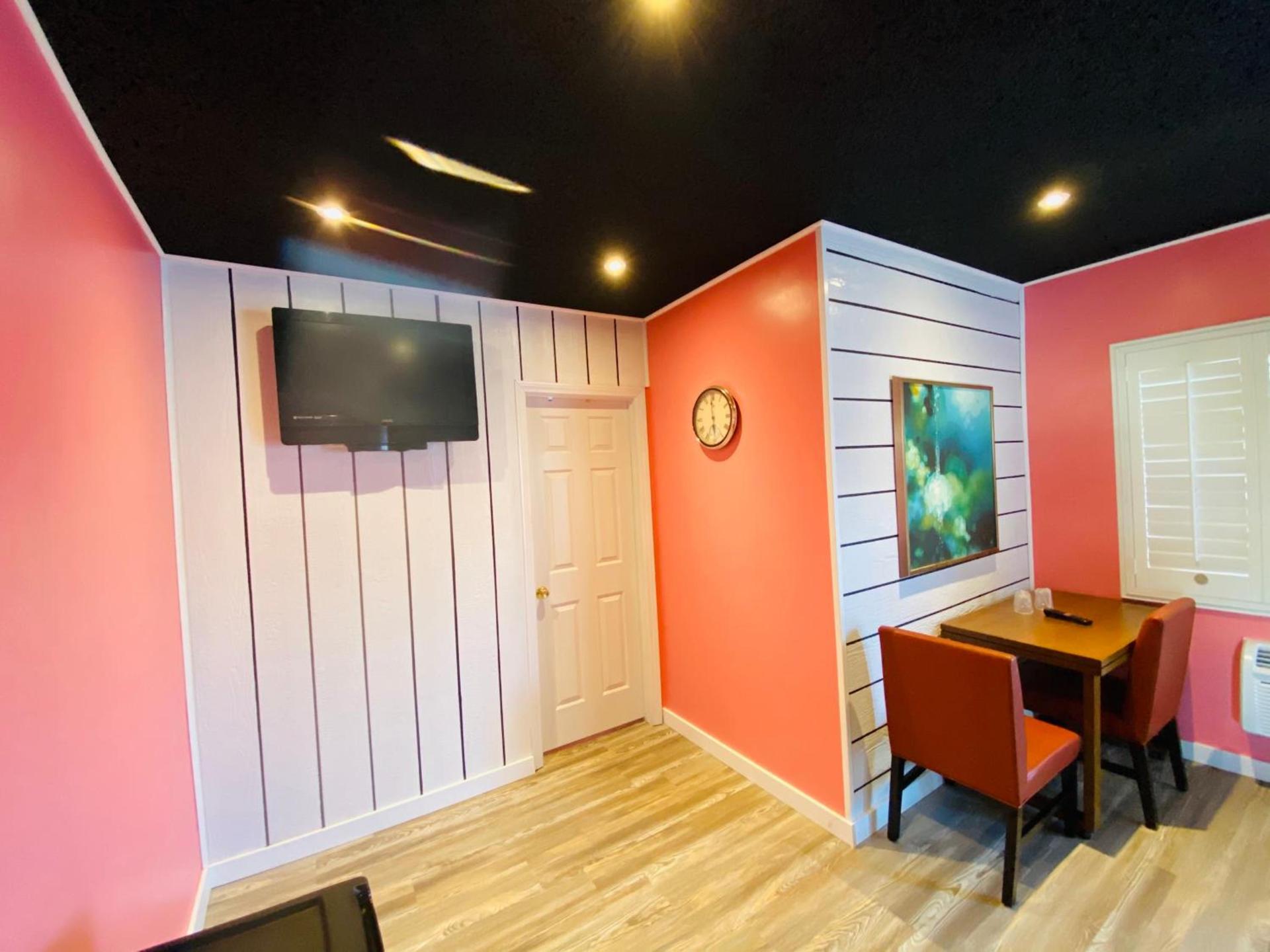 Casa Valentine Inn - Los Angeles photo 16