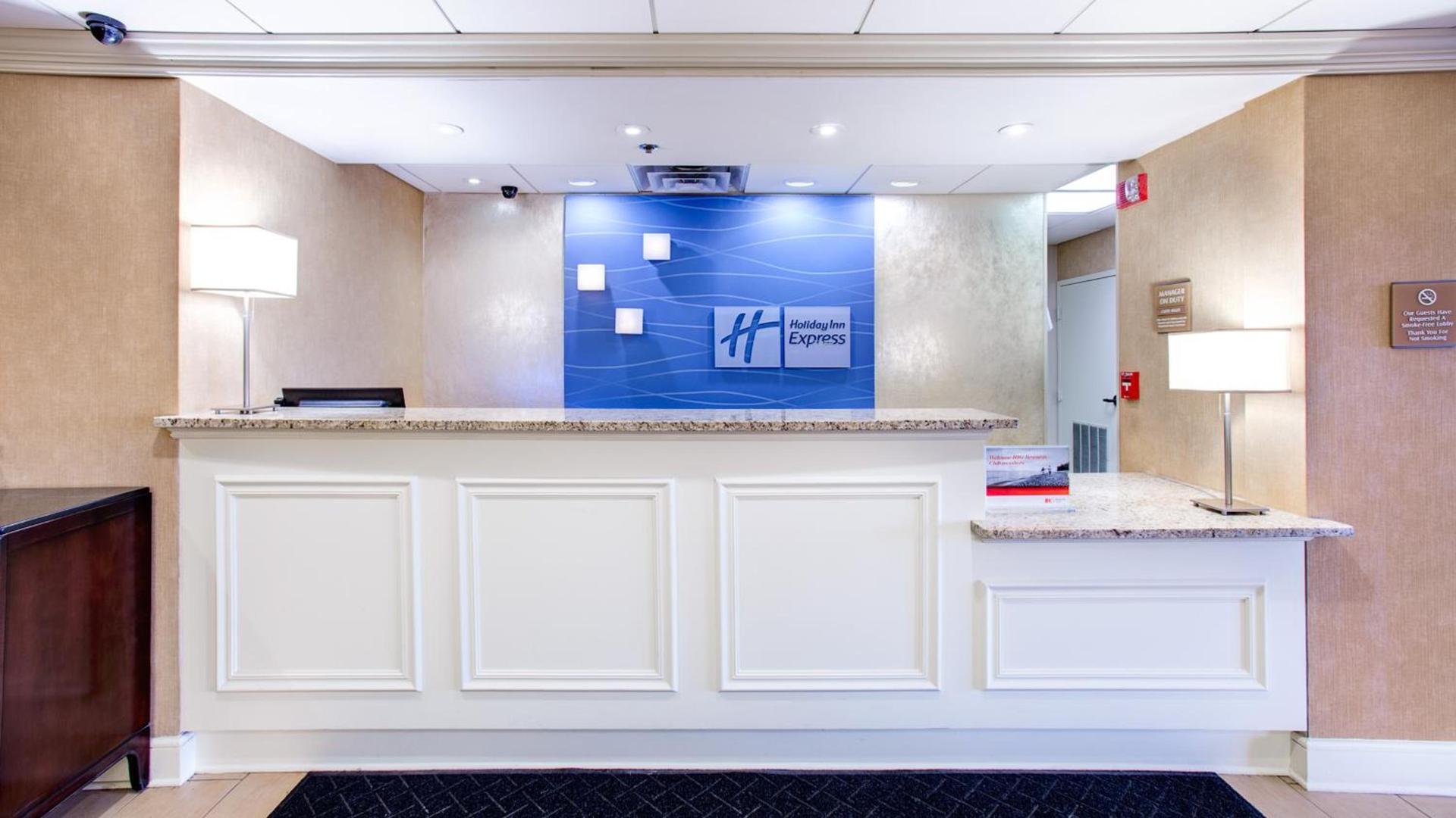 Holiday Inn Express Indianapolis Airport by IHG photo 36