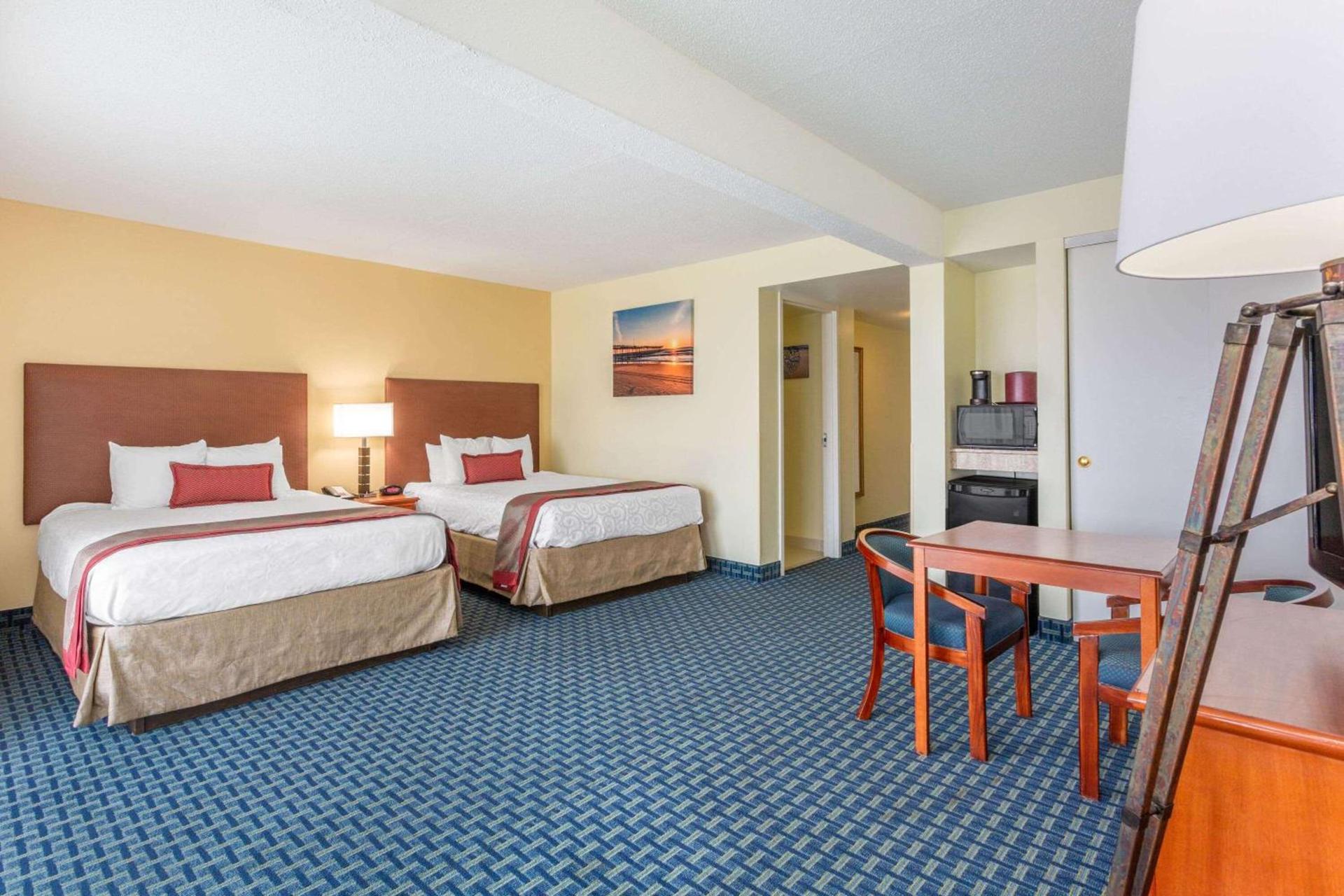 Ramada Plaza by Wyndham Virginia Beach Oceanfront photo 44