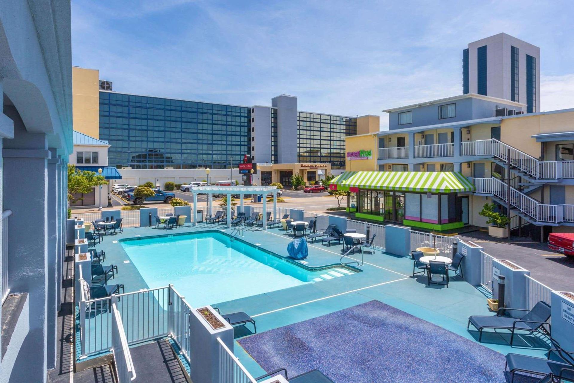 Ramada by Wyndham Virginia Beach photo 17