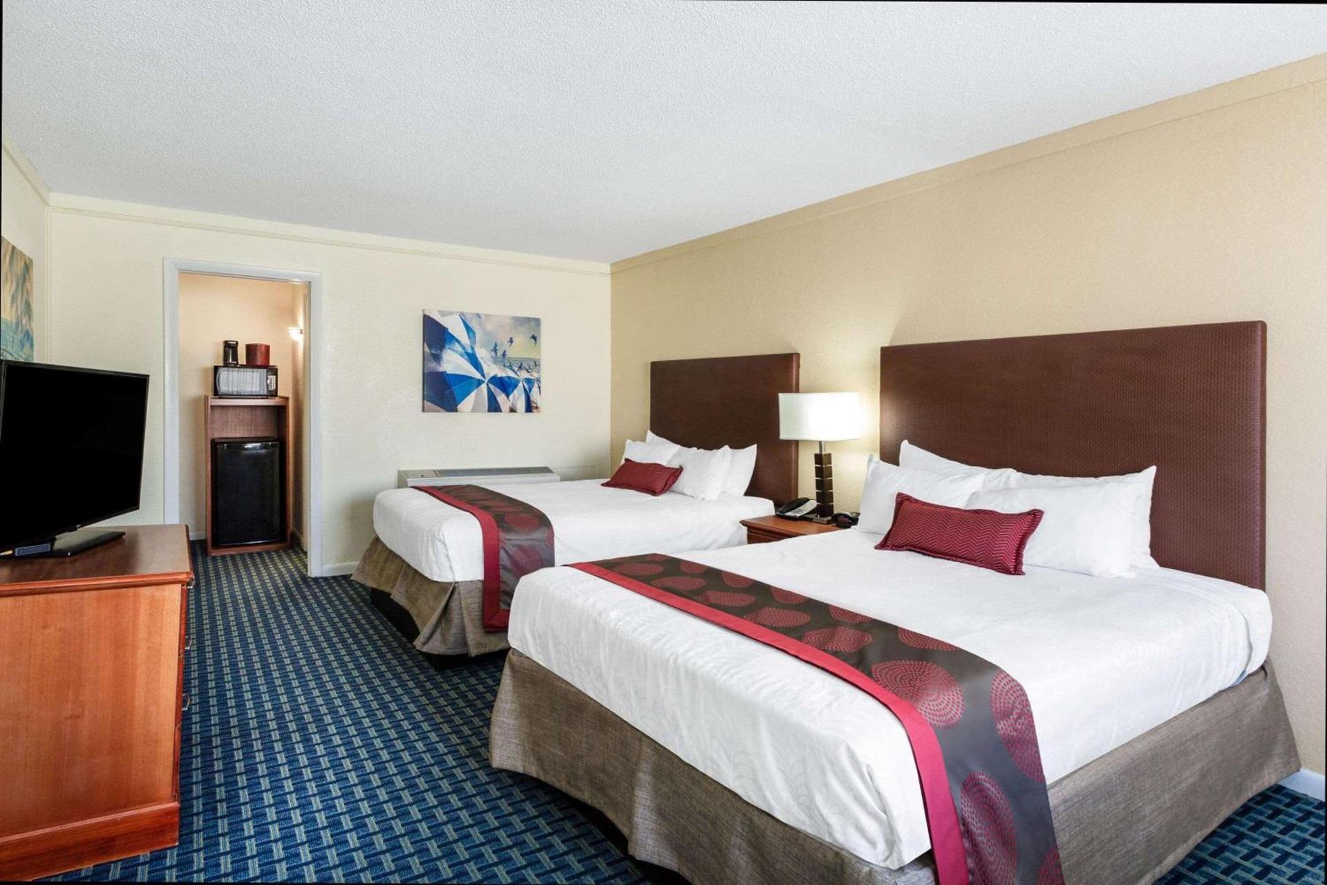 Ramada by Wyndham Virginia Beach photo 19
