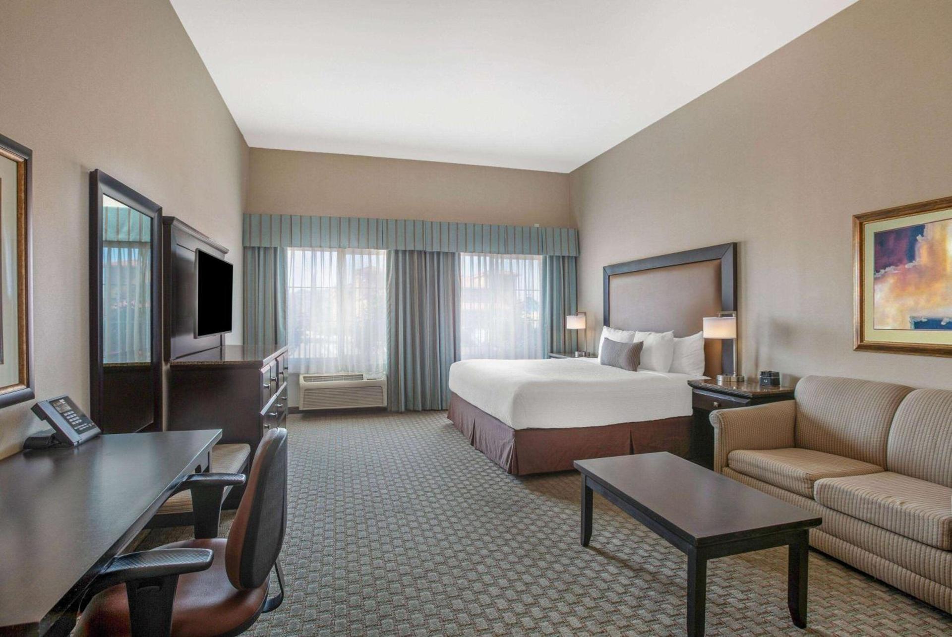La Quinta by Wyndham Paso Robles photo 38