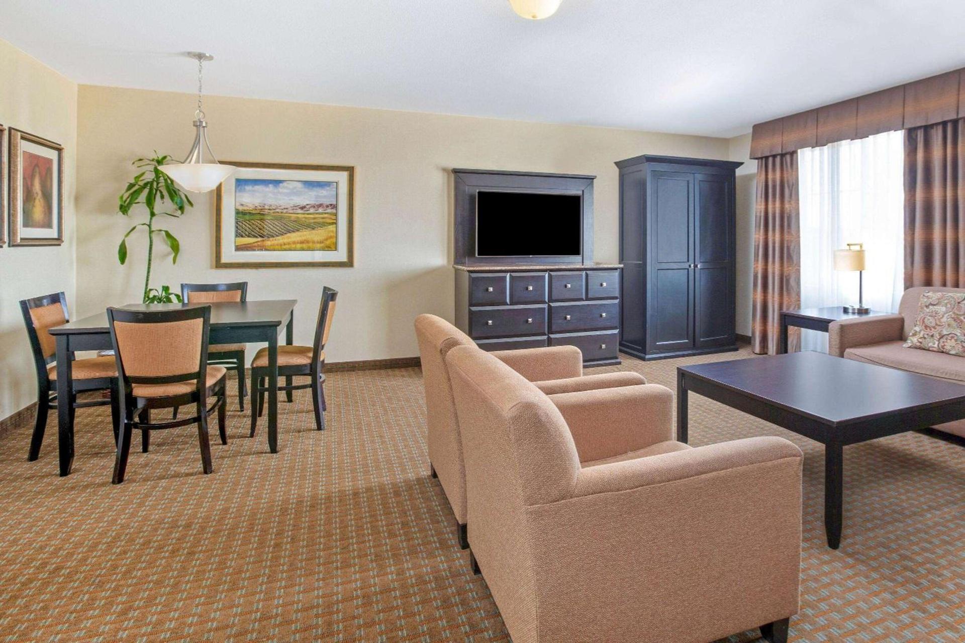 La Quinta by Wyndham Paso Robles photo 36