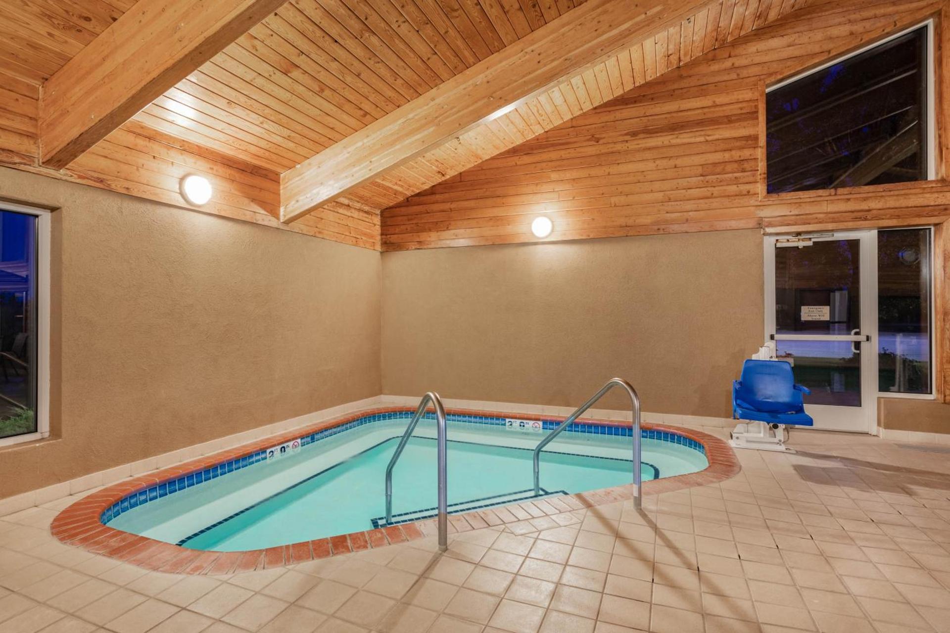 SureStay Plus Hotel by Best Western Litchfield photo 12