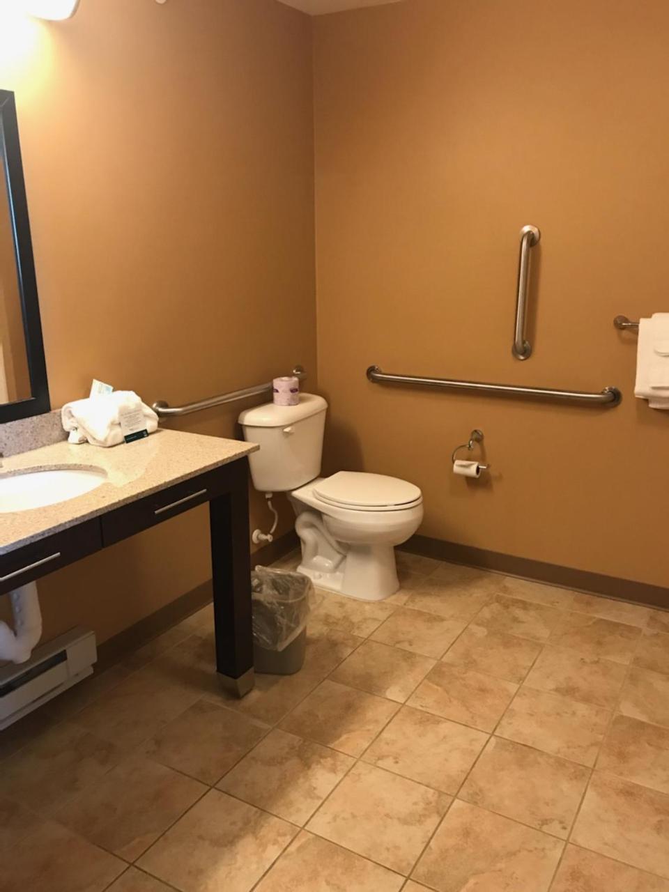 Quality Inn & Suites Minot North photo 36