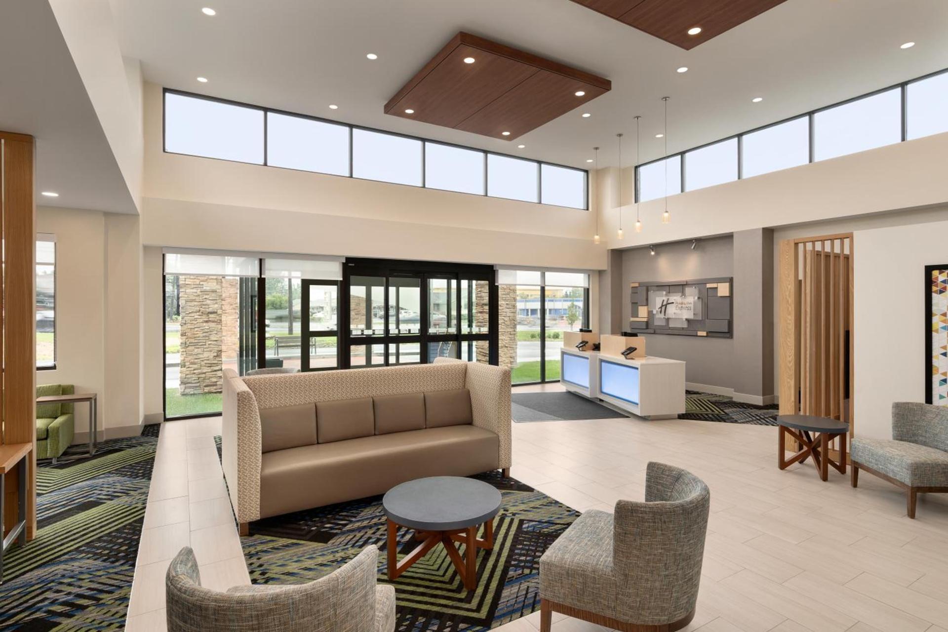 Holiday Inn Express Plattsburgh by IHG photo 11