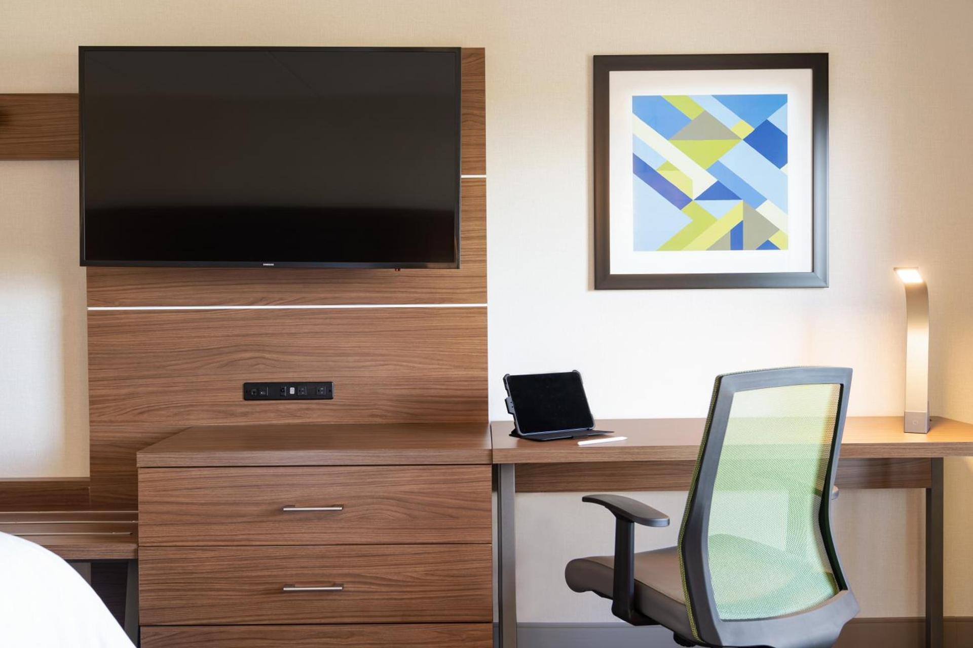 Holiday Inn Express Plattsburgh by IHG photo 22