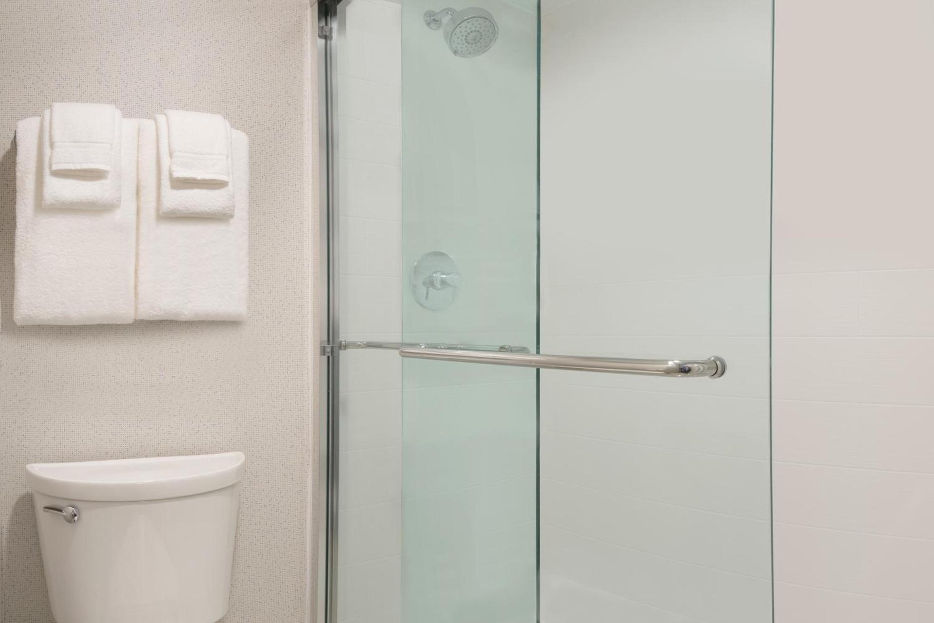 Holiday Inn Express Plattsburgh by IHG photo 28