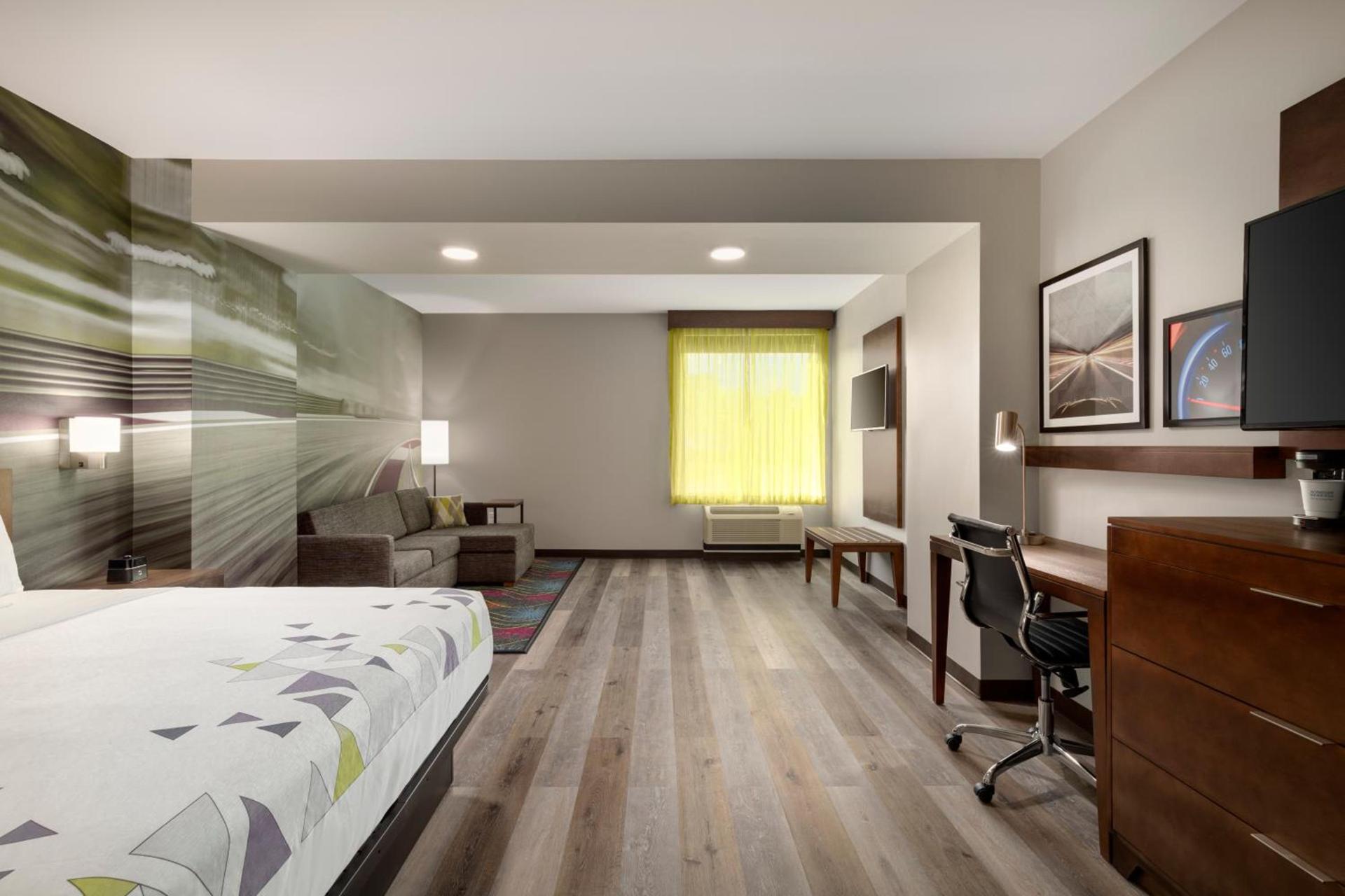 La Quinta Inn & Suites by Wyndham Braselton photo 14