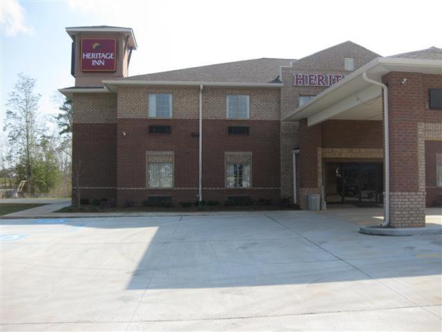 Heritage Inn photo 3