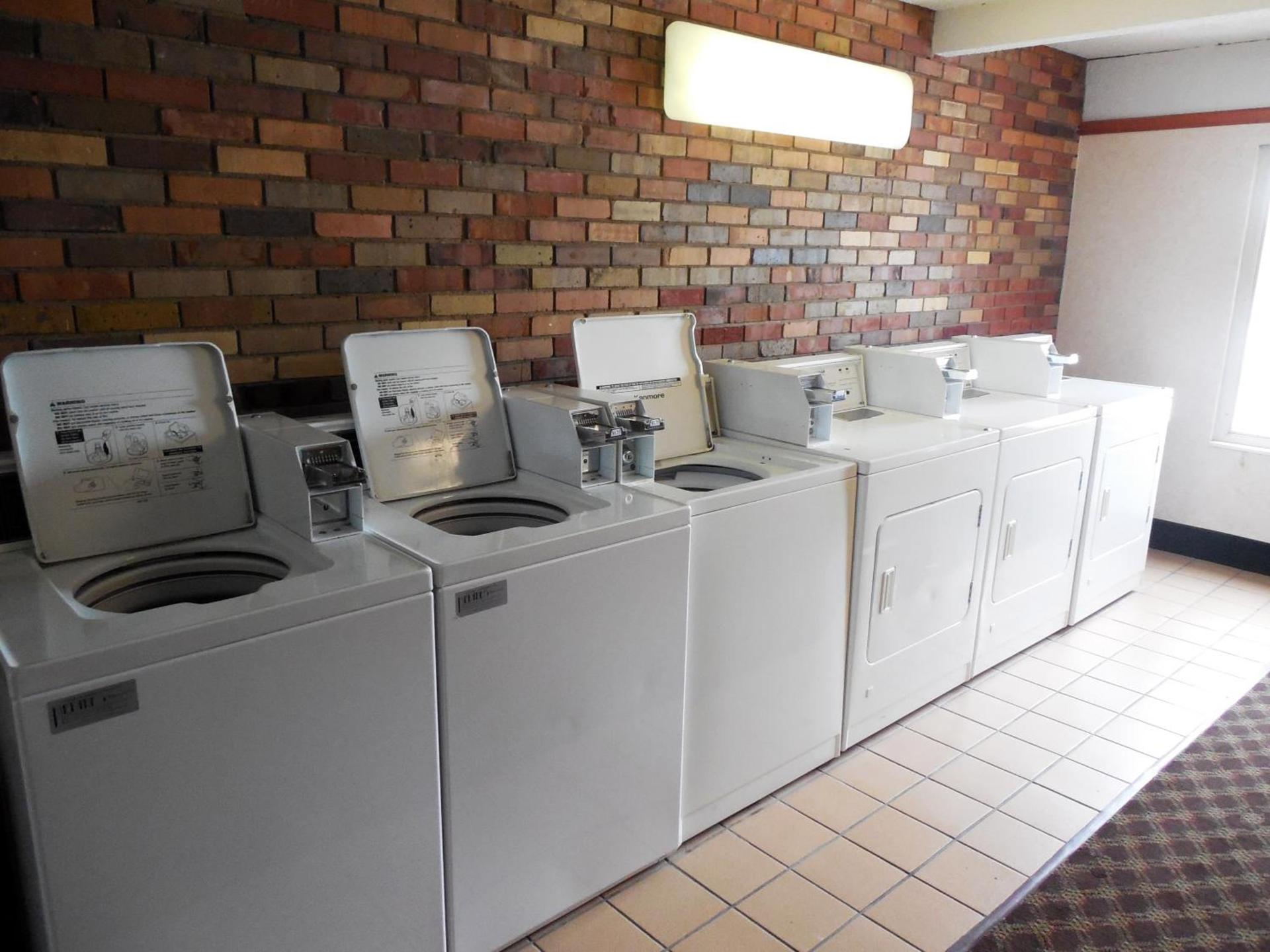Red Lion Inn & Suites Urbana photo 22