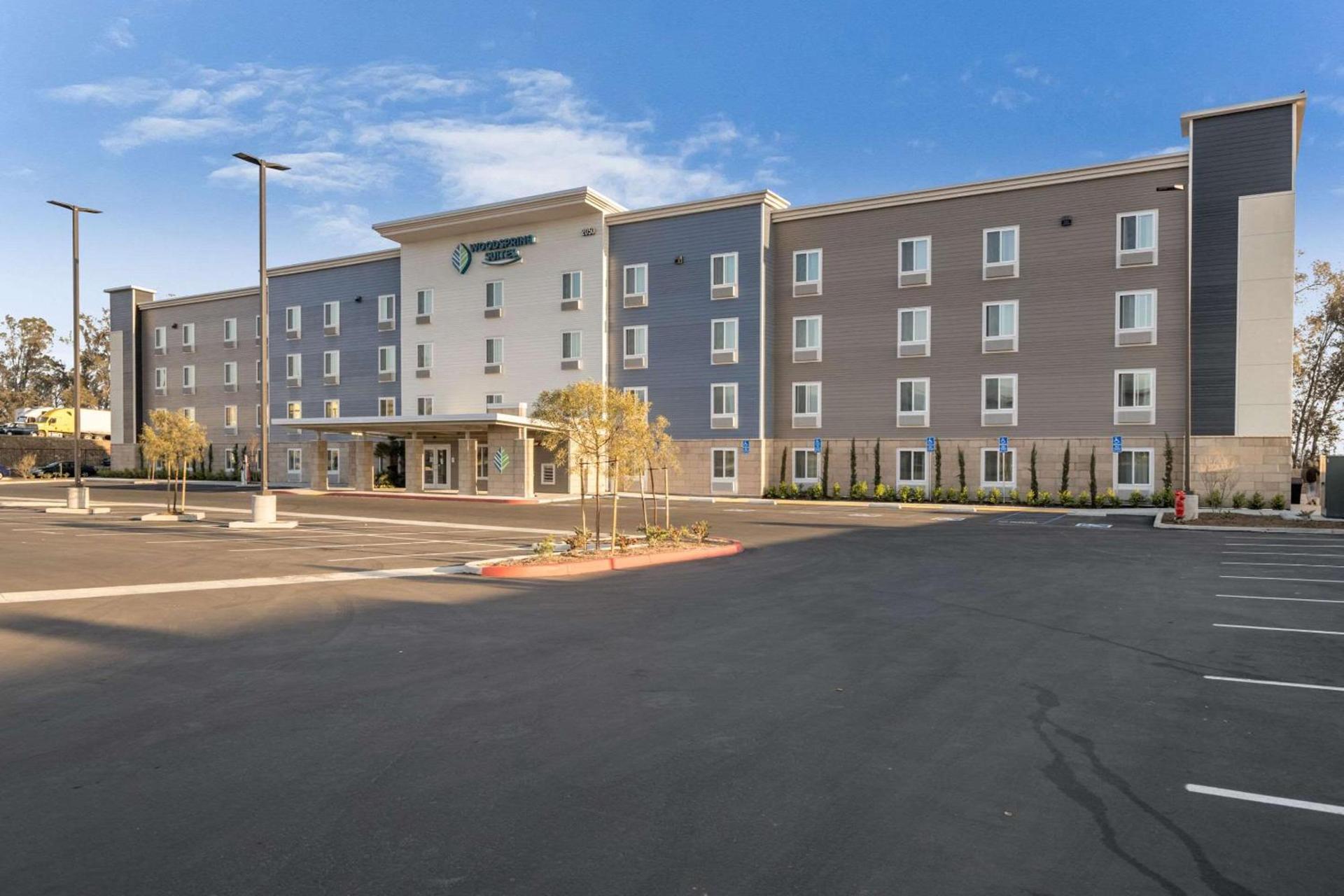 WoodSpring Suites Colton photo 3