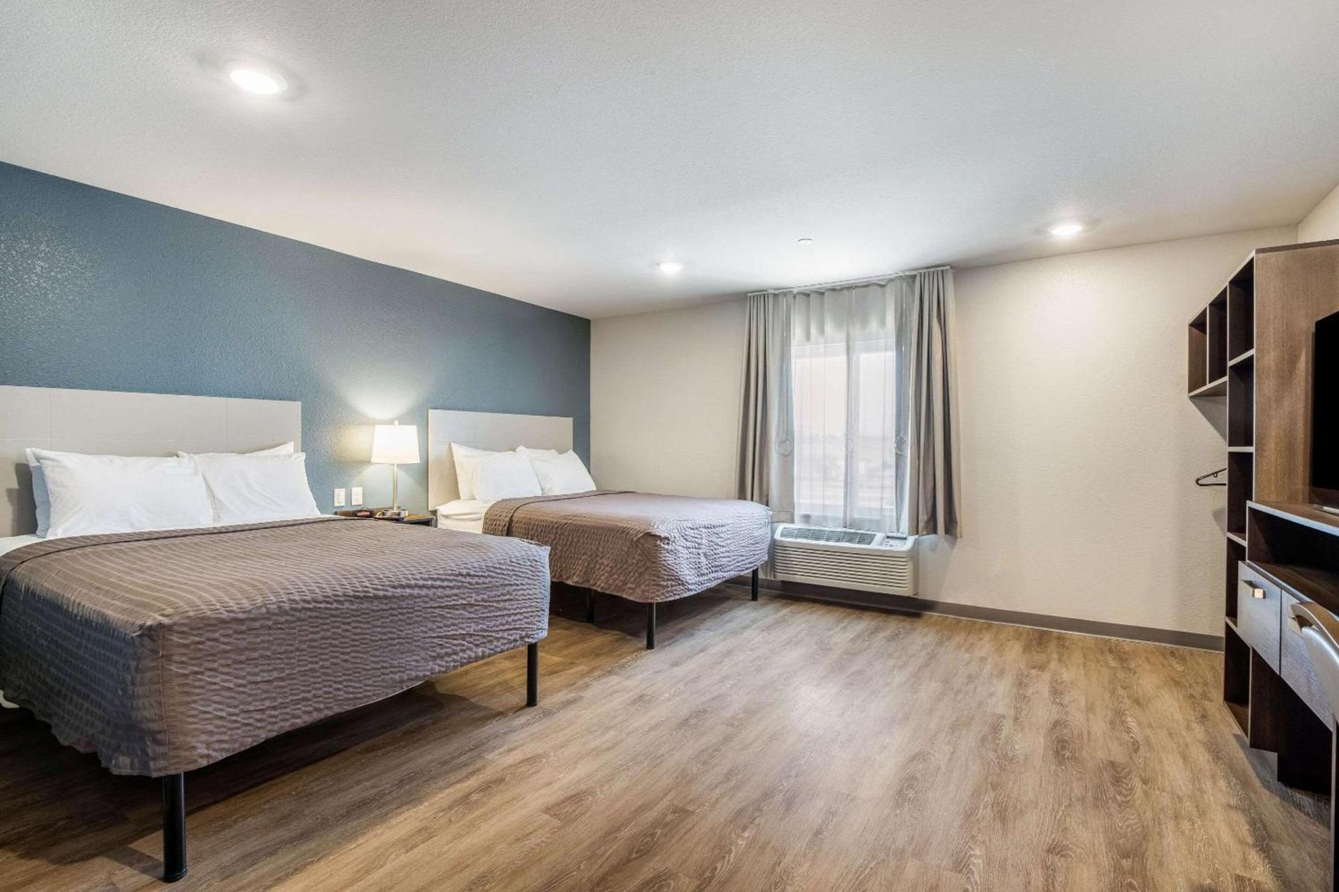 WoodSpring Suites Colton photo 15