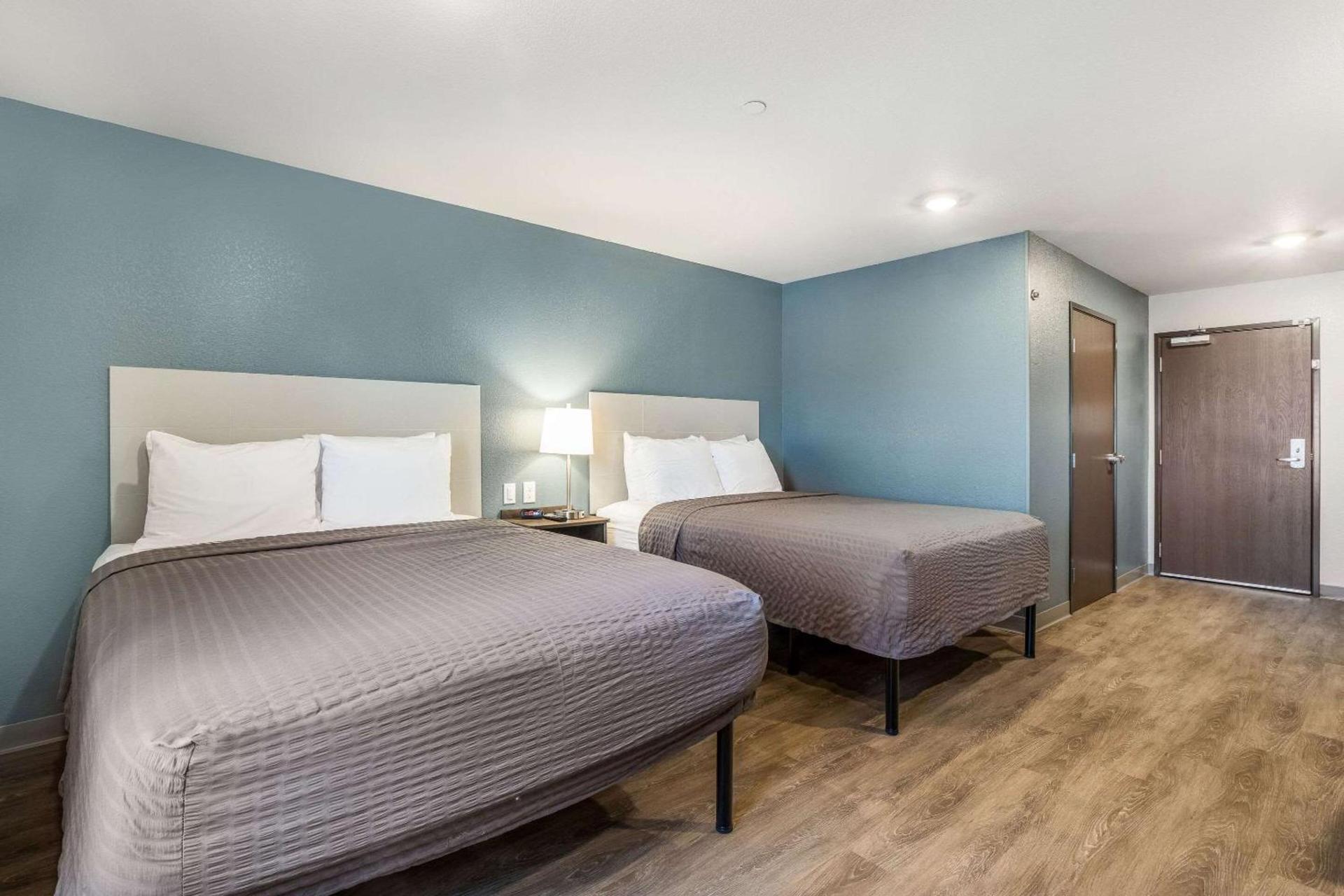 WoodSpring Suites Colton photo 22