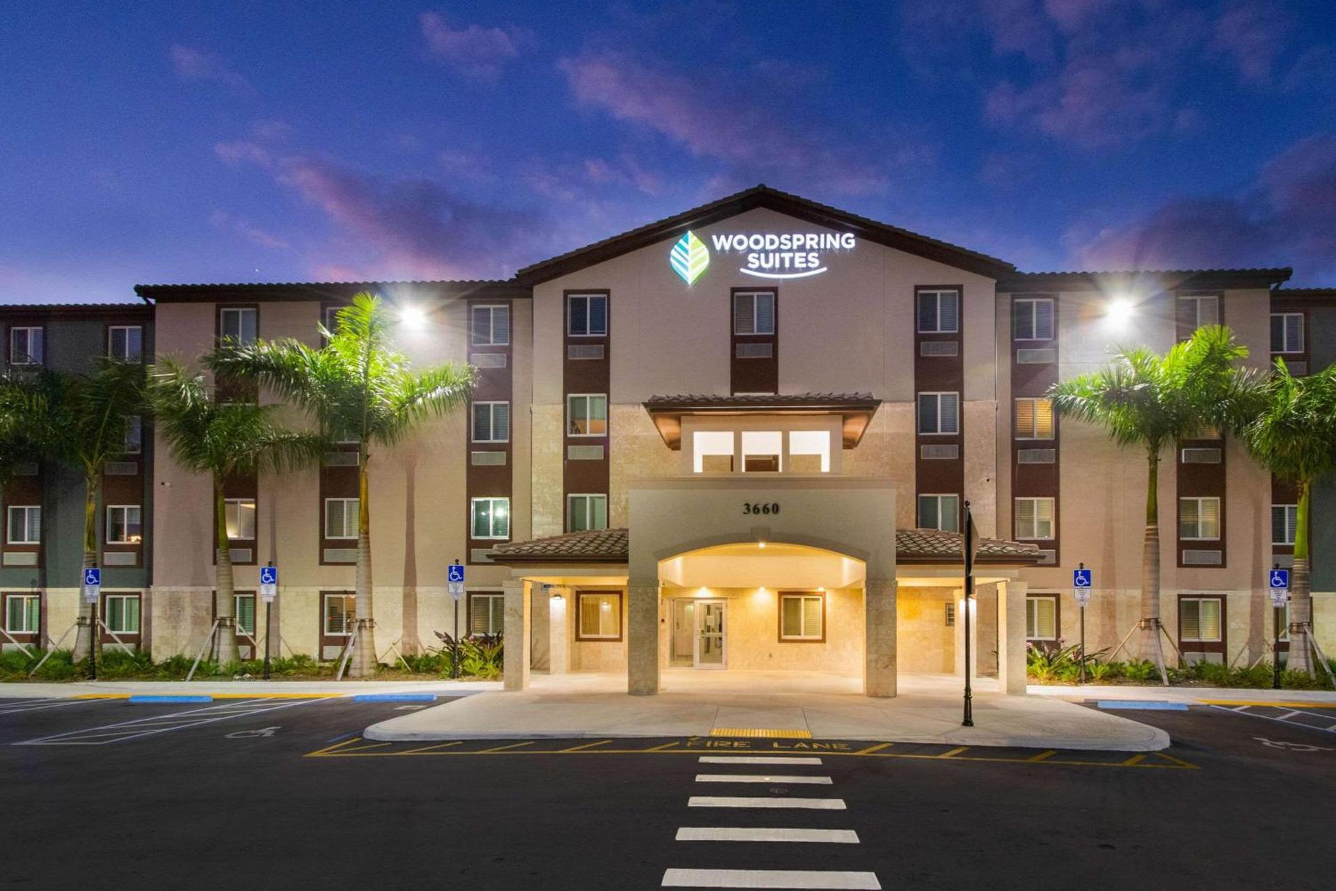 WoodSpring Suites Miramar photo 4