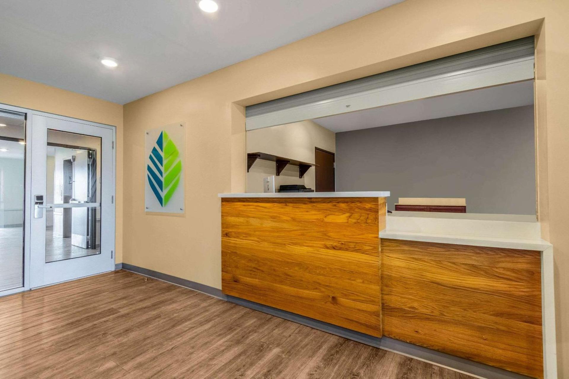 WoodSpring Suites Miramar photo 10