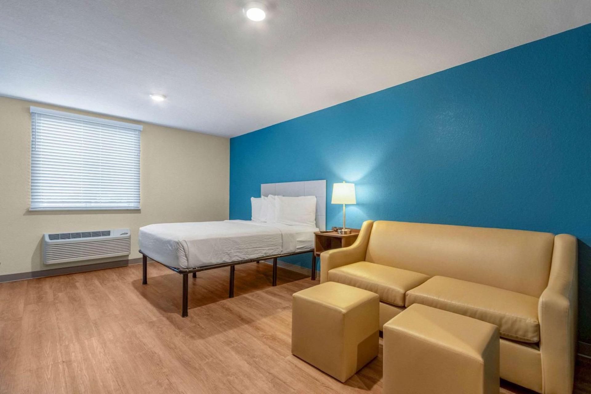 WoodSpring Suites Miramar photo 15
