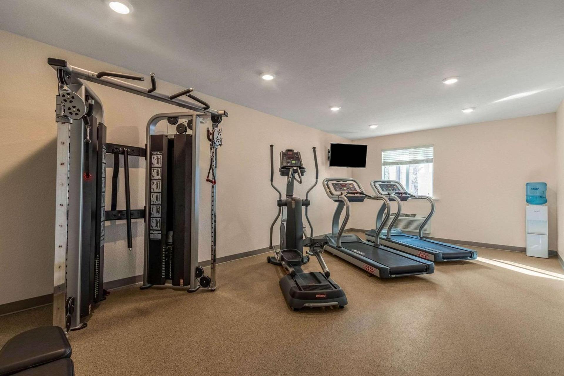 WoodSpring Suites Miramar photo 22