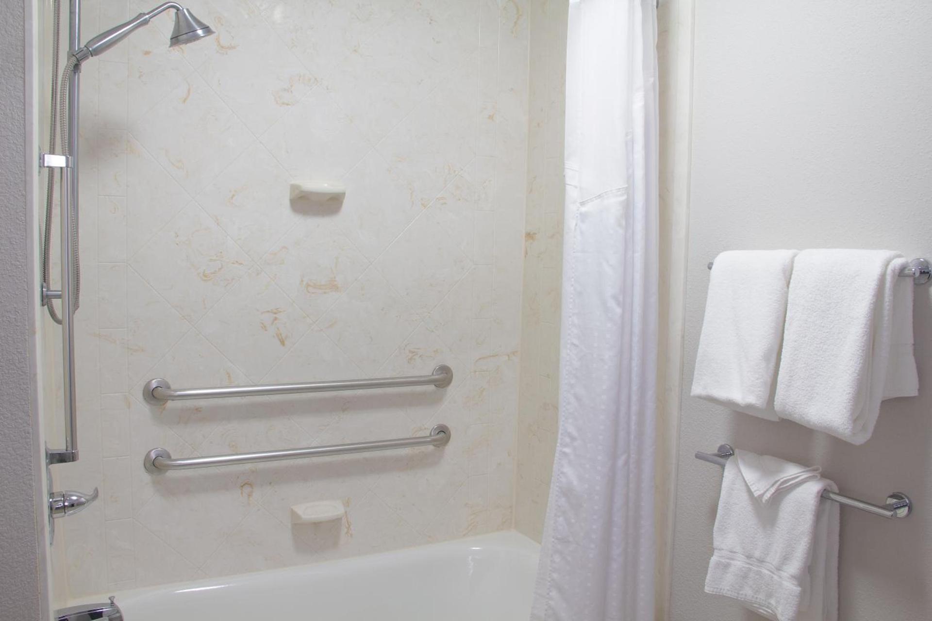 Holiday Inn Express & Suites Lexington Downtown Area-Keeneland by IHG photo 10