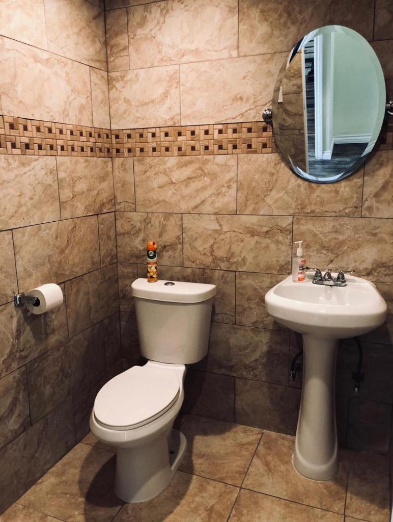 LAX guest house photo 9