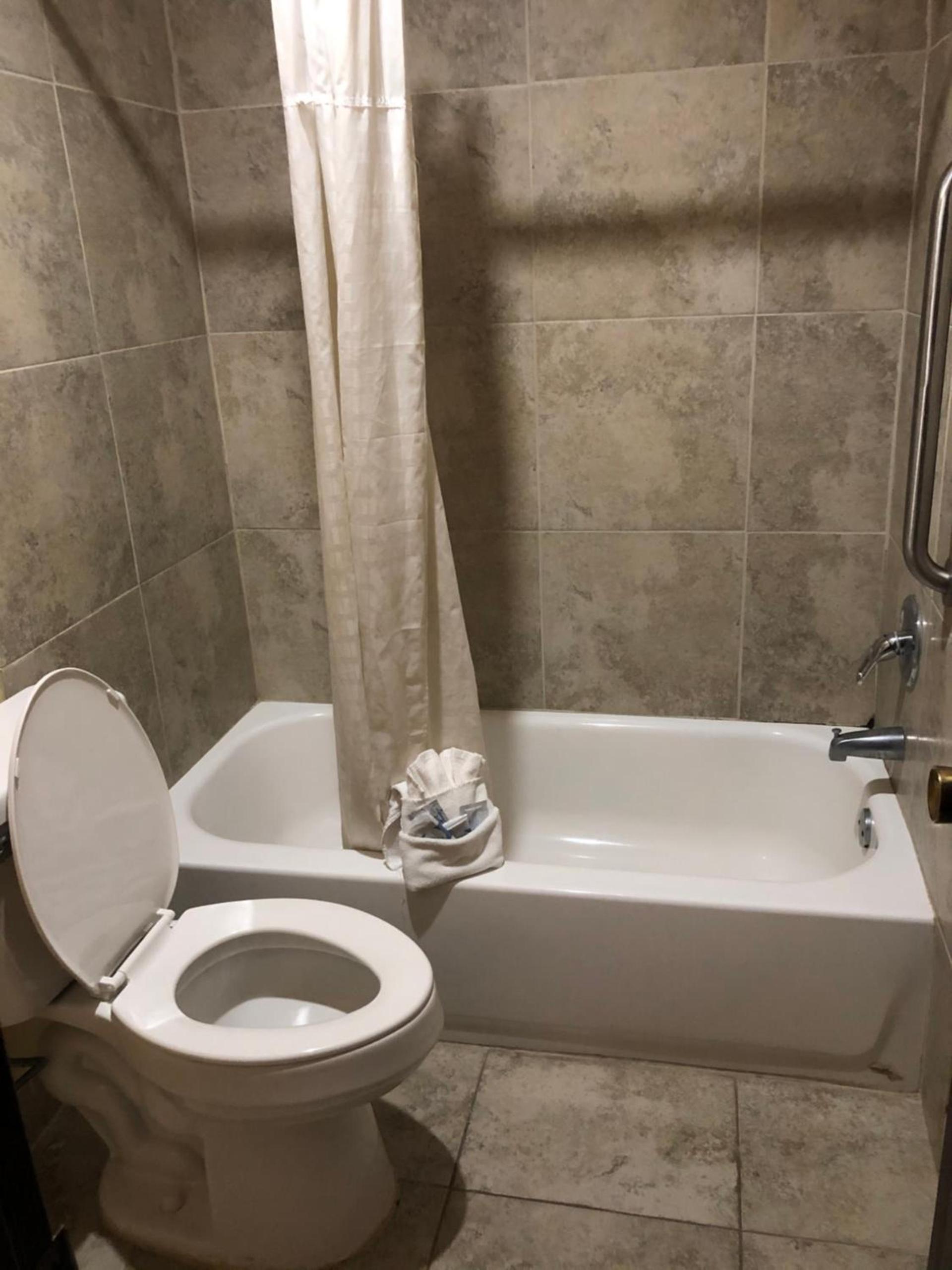 Executive Inn Woodward photo 18