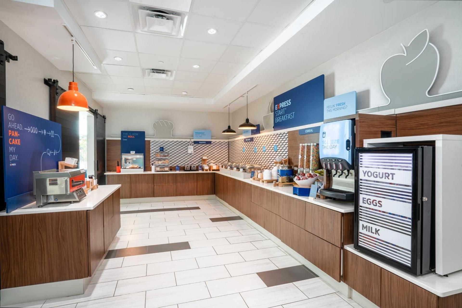 Holiday Inn Express & Suites Atlanta Airport NE - Hapeville by IHG photo 27