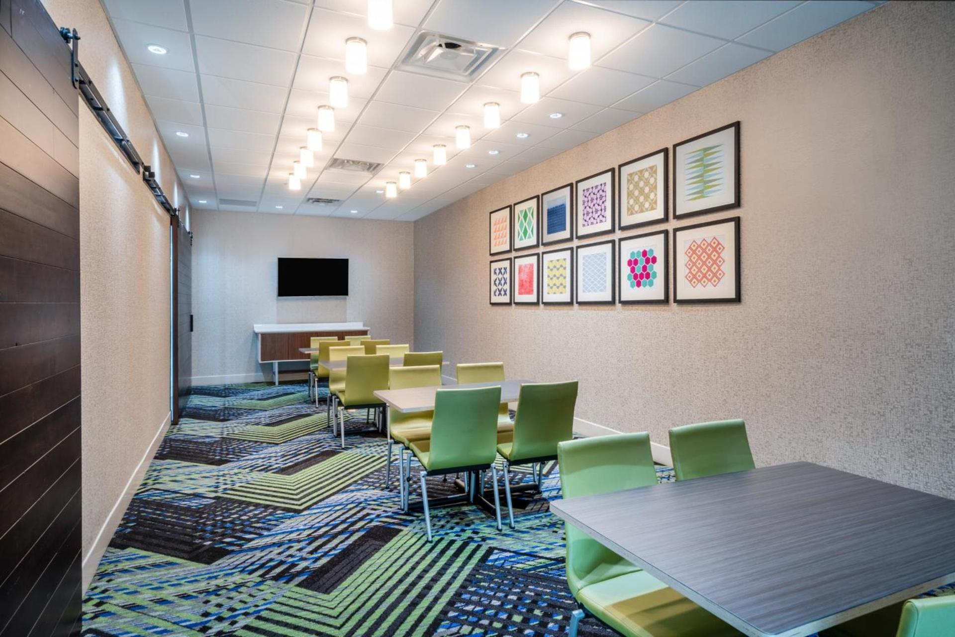 Holiday Inn Express & Suites Atlanta Airport NE - Hapeville by IHG photo 14