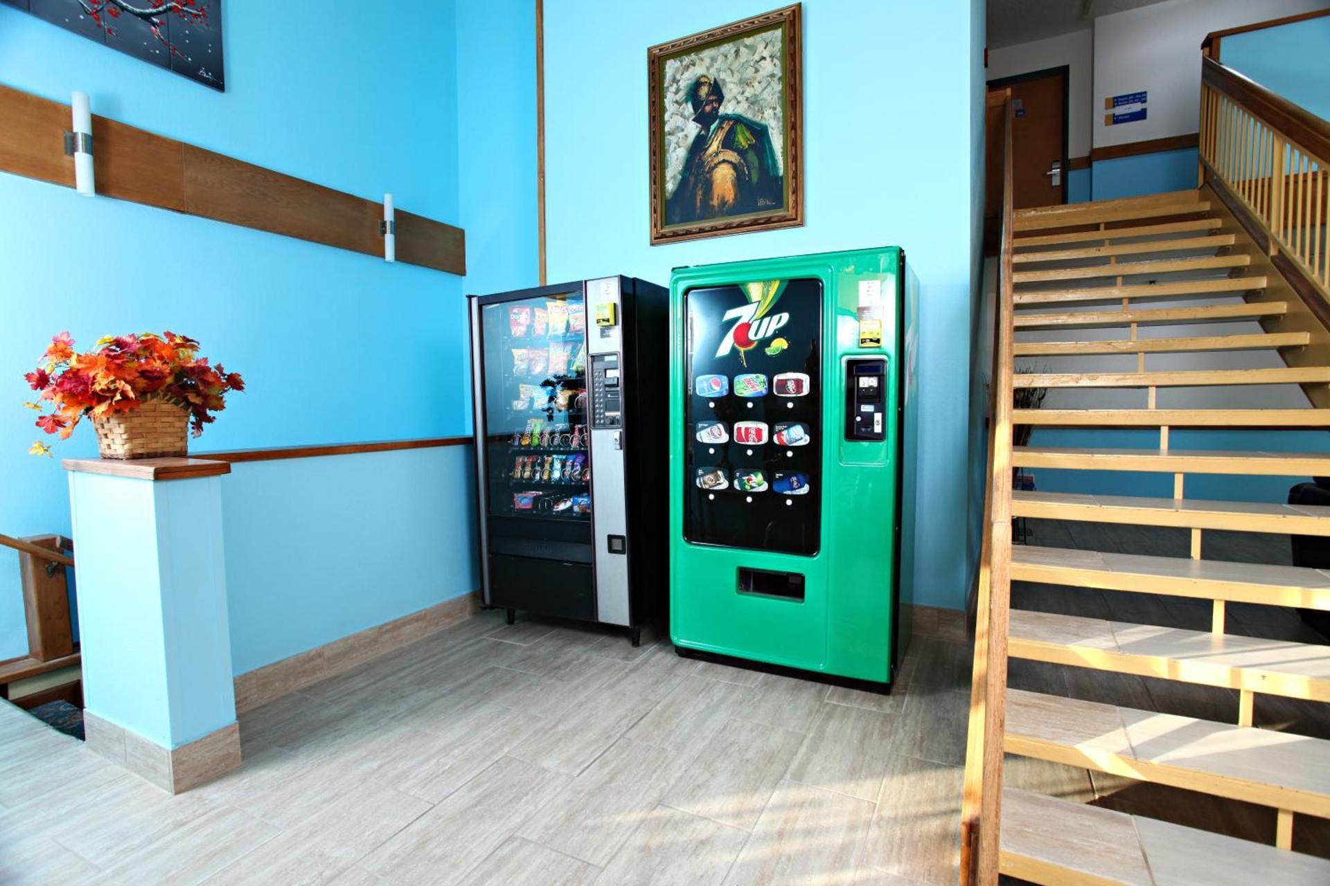 Coratel Inn & Suites by Jasper Newton photo 24