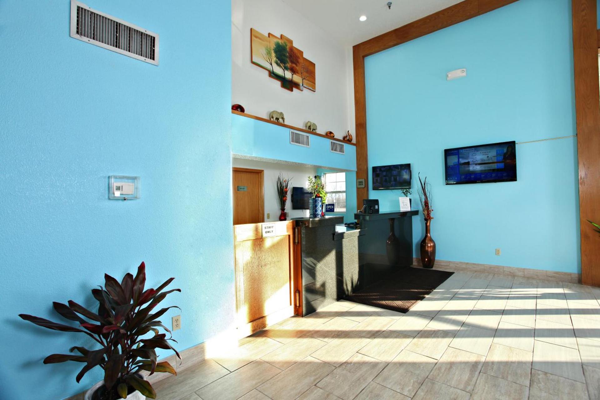 Coratel Inn & Suites by Jasper Newton photo 20