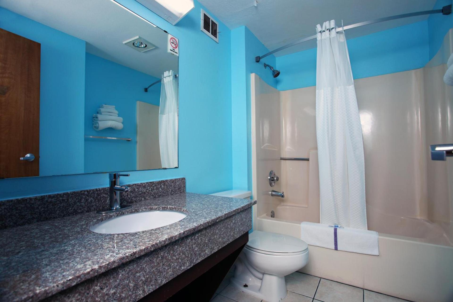 Coratel Inn & Suites by Jasper Newton photo 19