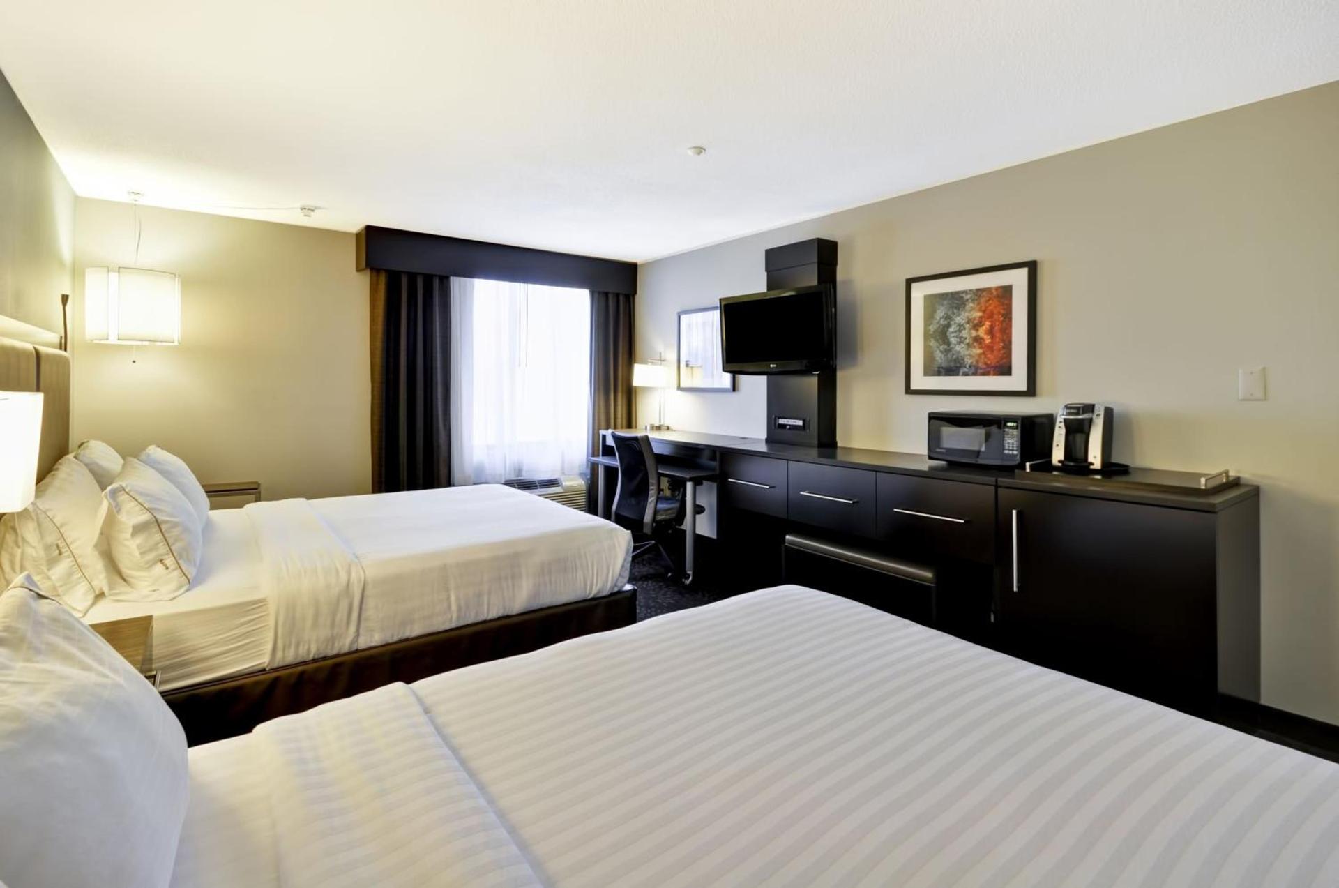 Holiday Inn Express Romulus / Detroit Airport by IHG photo 34