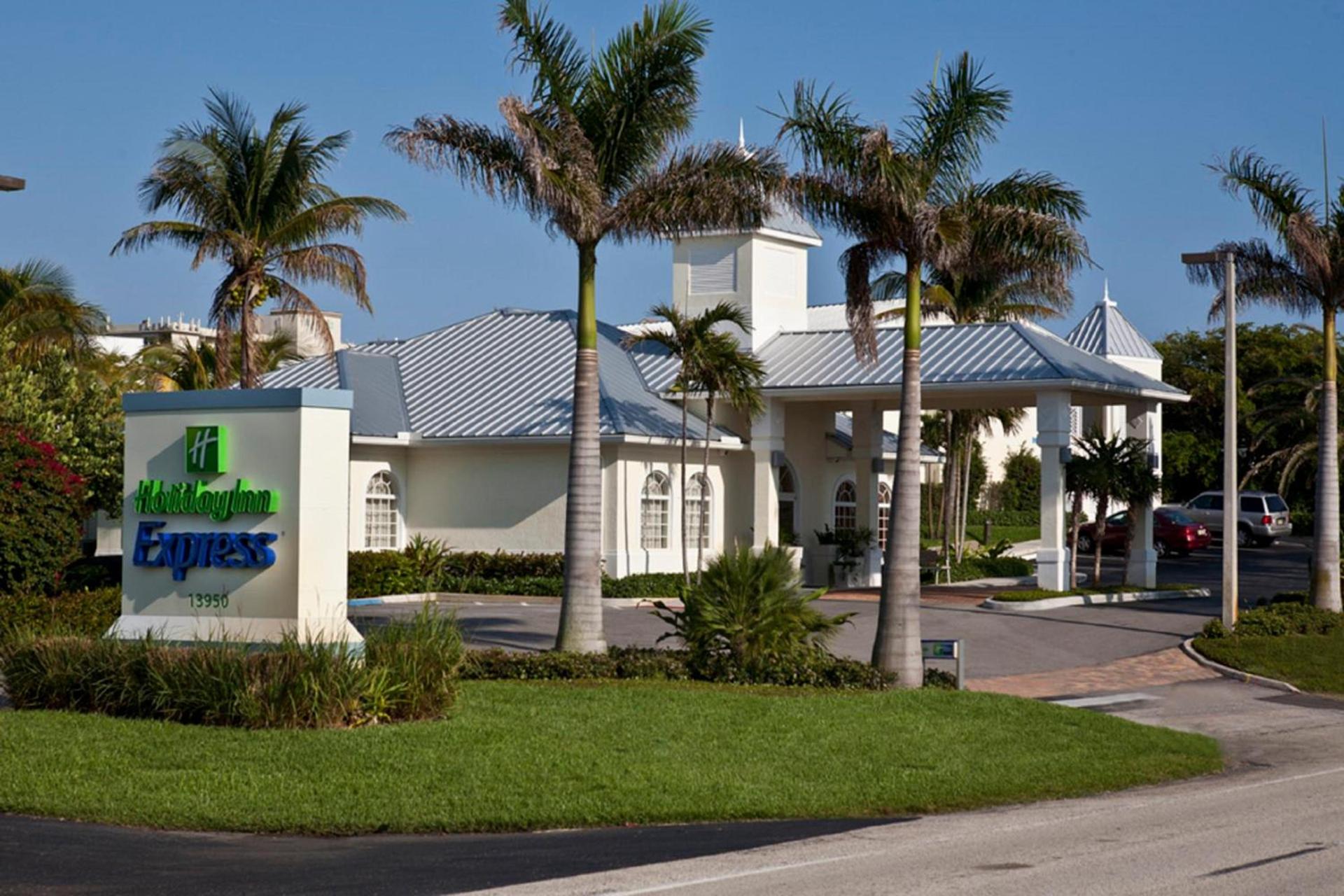 Holiday Inn Express- North Palm Beach and IHG Hotel photo 1
